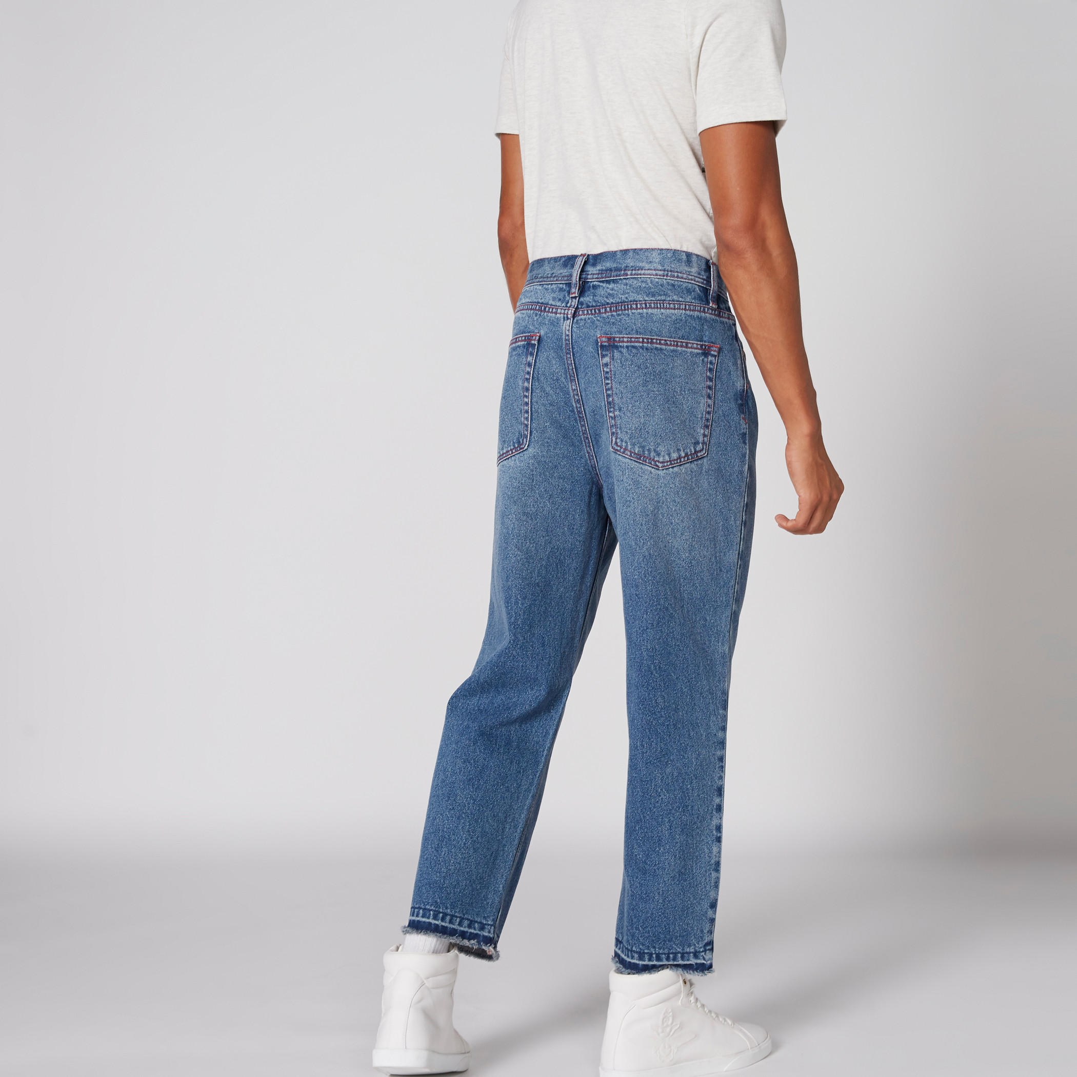 بنطال جينز طويل بزر إغلاق وجيوب-men-clothing-bottoms-jeans-image-2