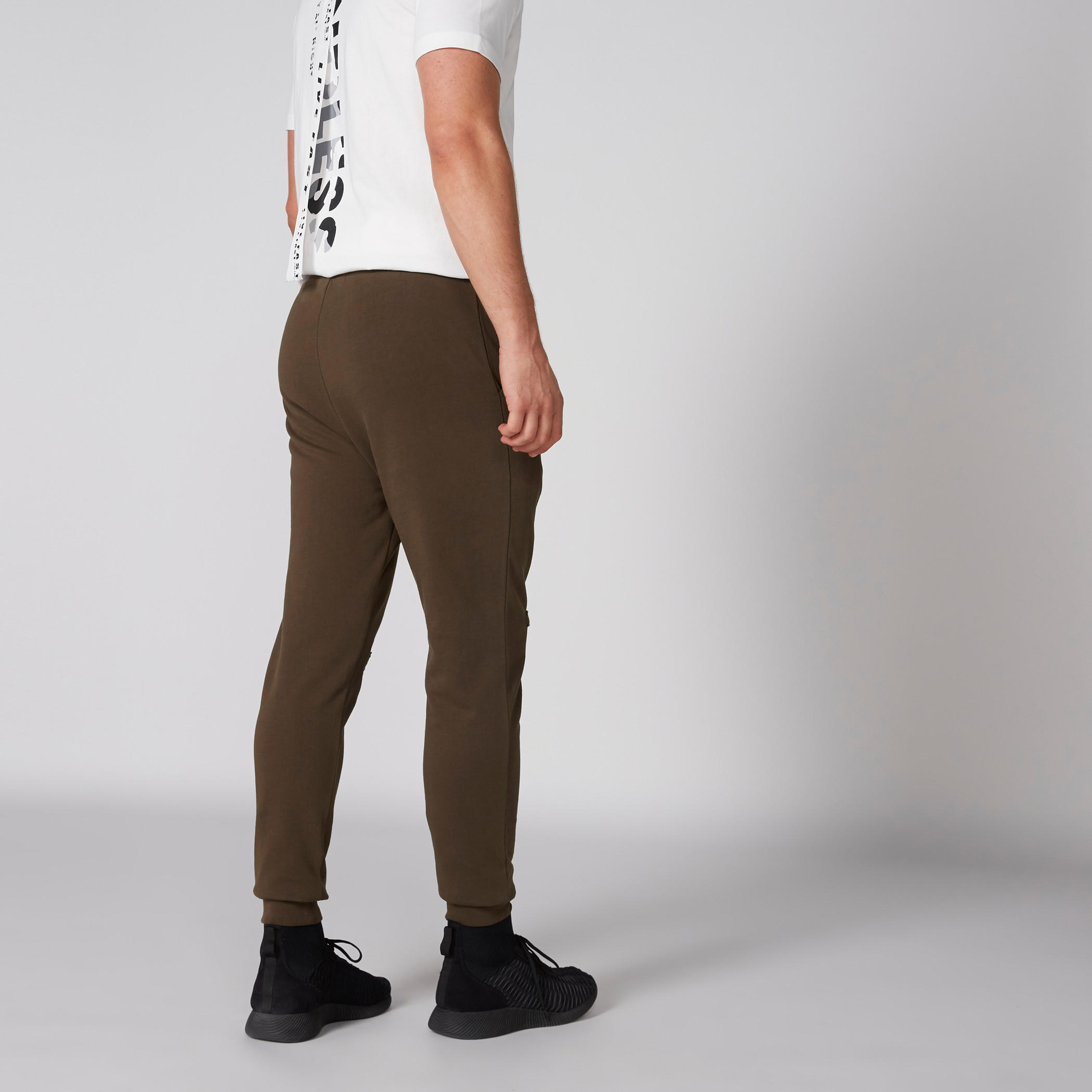 بنطال رياضي طويل بخصر مطّاطي ورباط-men-clothing-bottoms-joggers-image-2