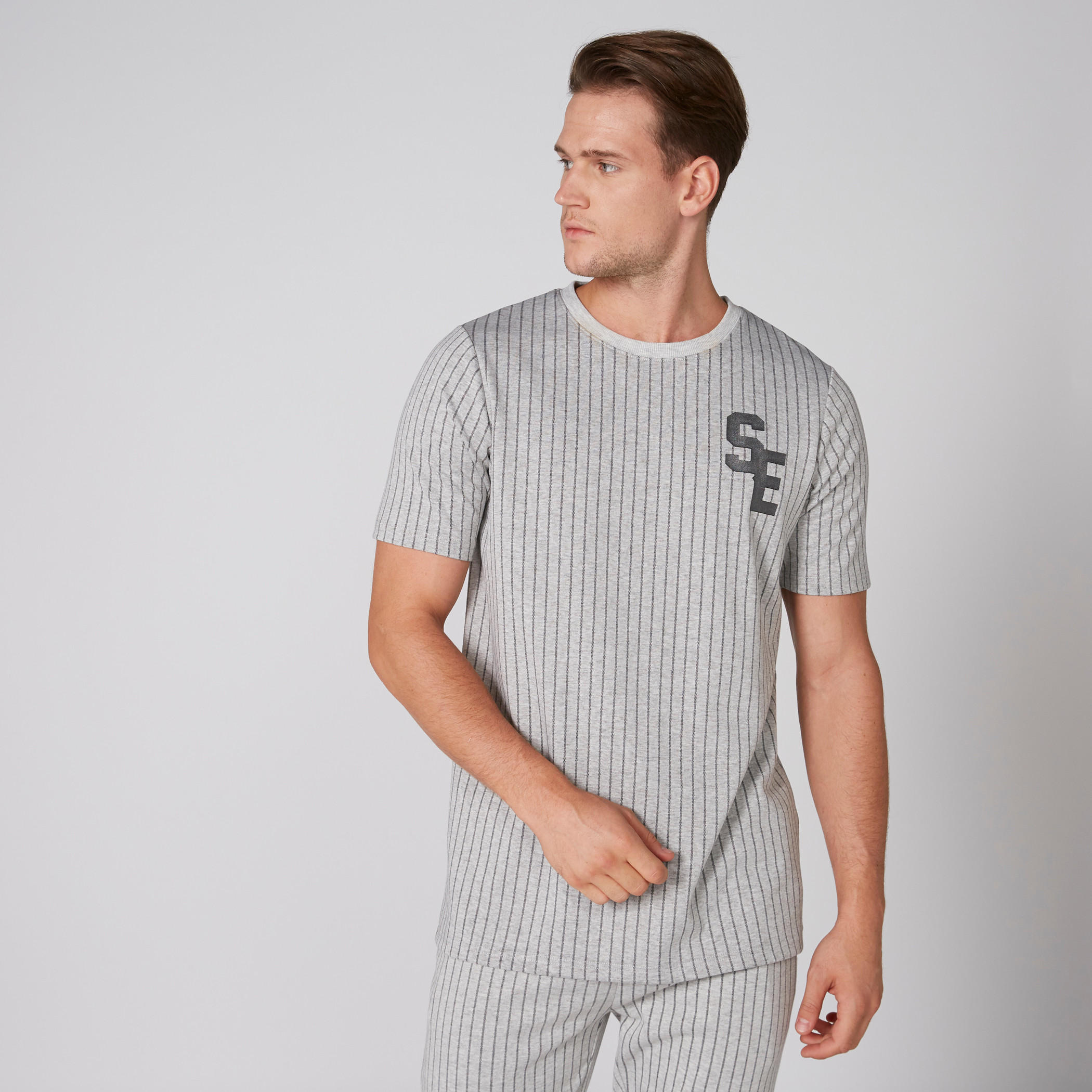 تيشيرت مقلّم بياقة مستديرة وأكمام قصيرة-men-clothing-tshirtsandpolos-tshirts-image-1