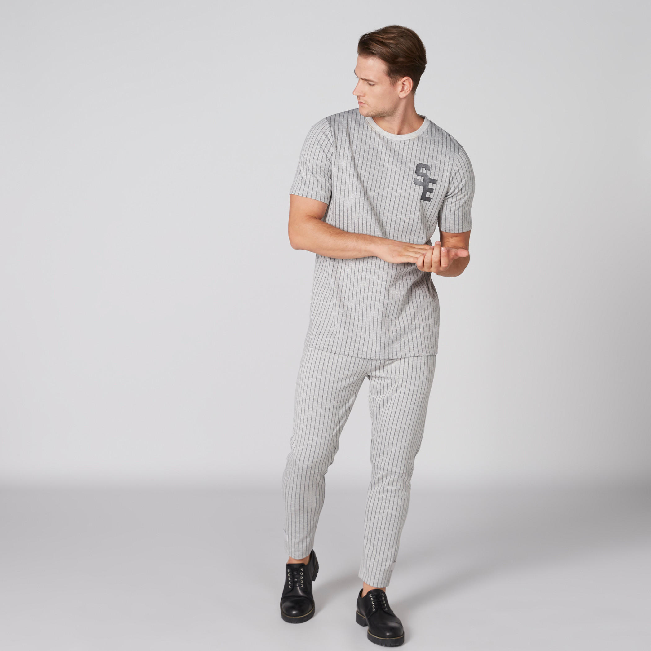 تيشيرت مقلّم بياقة مستديرة وأكمام قصيرة-men-clothing-tshirtsandpolos-tshirts-image-3