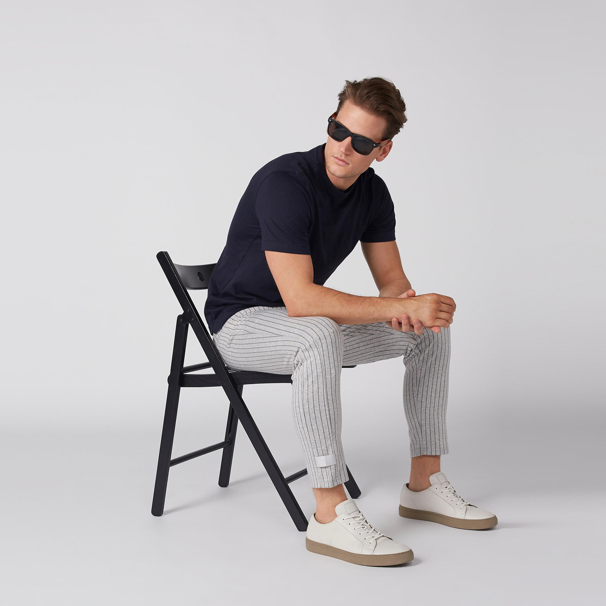 بنطال مقلّم بطول الكاحل برباط وجيوب-men-clothing-bottoms-trousersandchinos-trousers-image-1