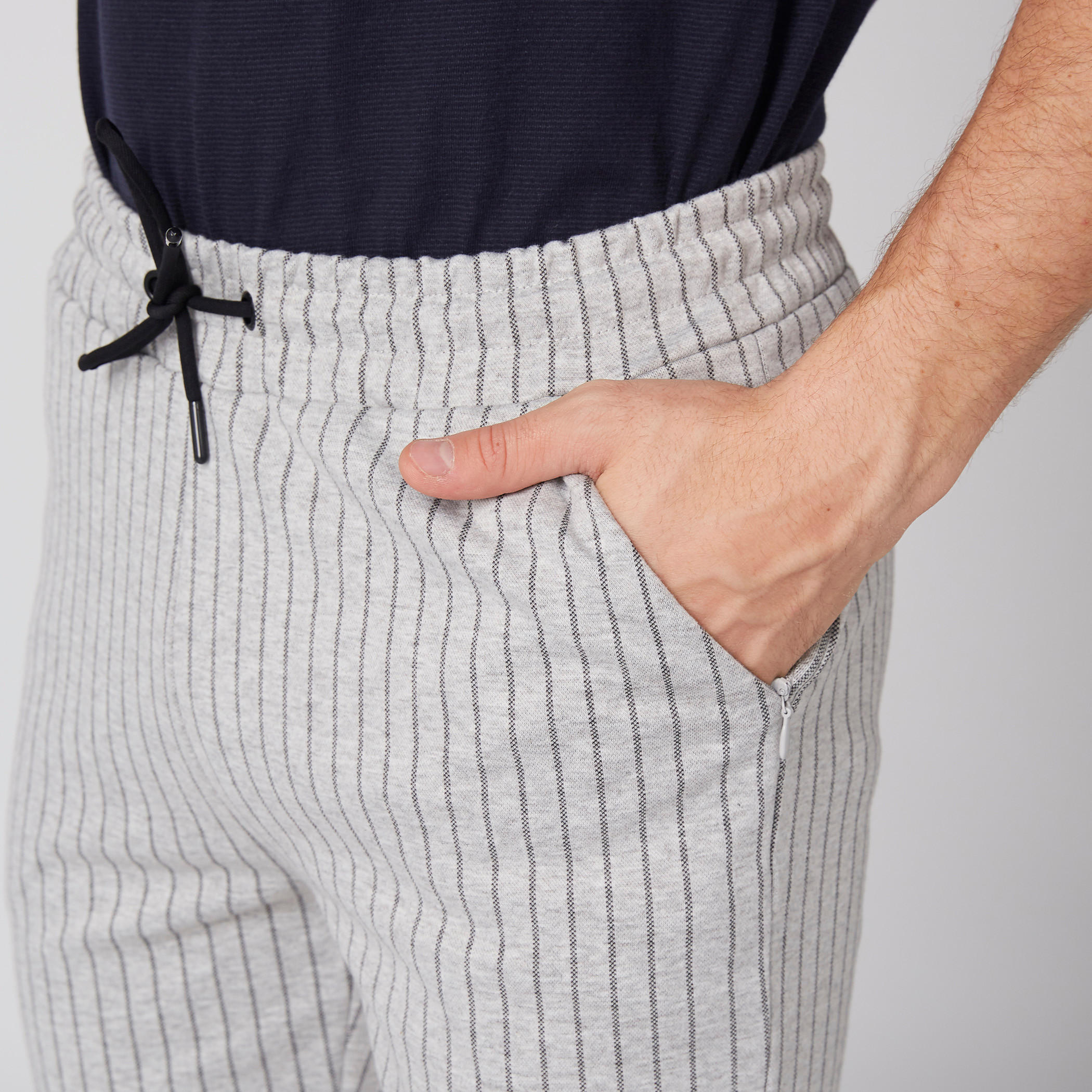 بنطال مقلّم بطول الكاحل برباط وجيوب-men-clothing-bottoms-trousersandchinos-trousers-image-5