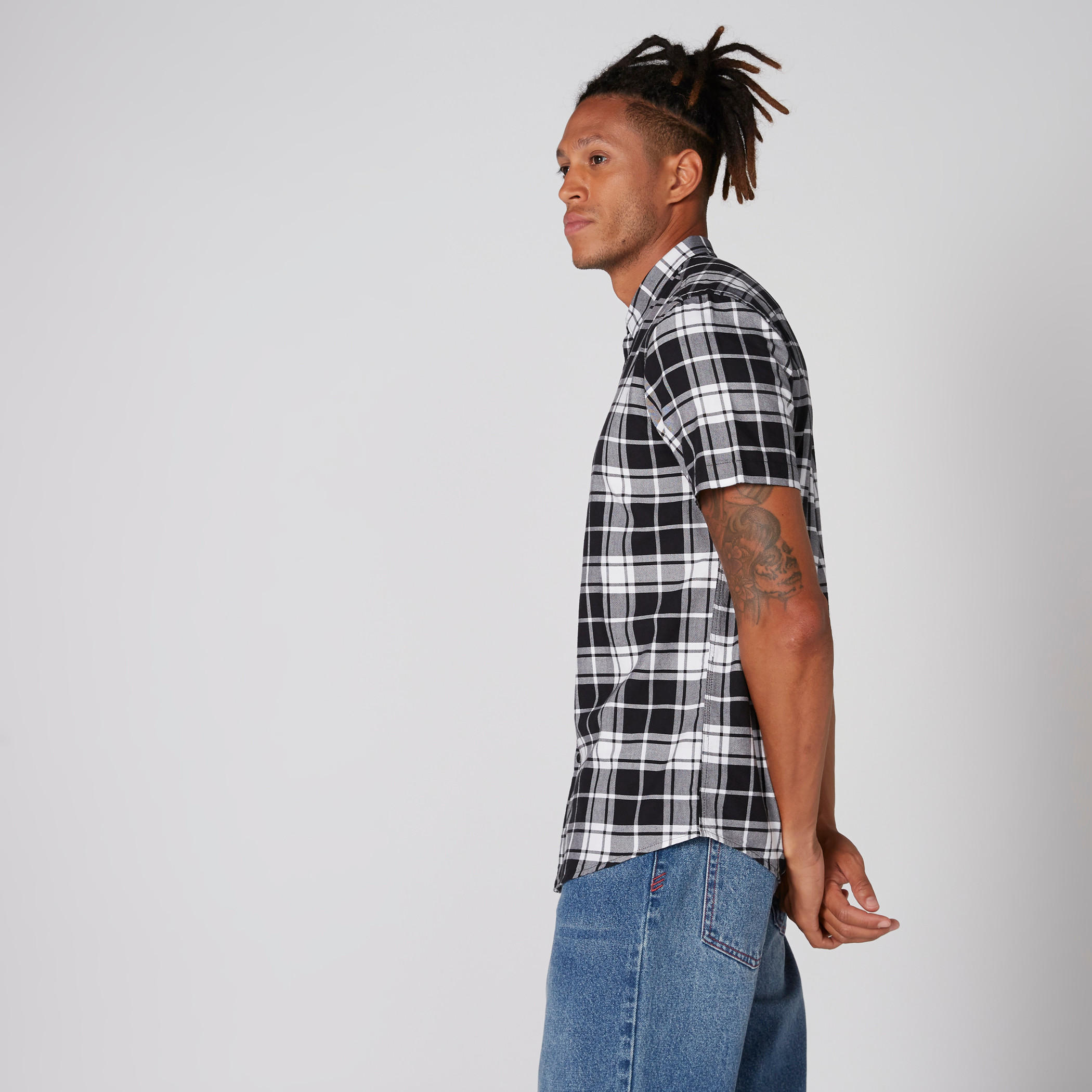 قميص كاروهات بأكمام قصيرة وأزرار-men-clothing-shirts-image-1