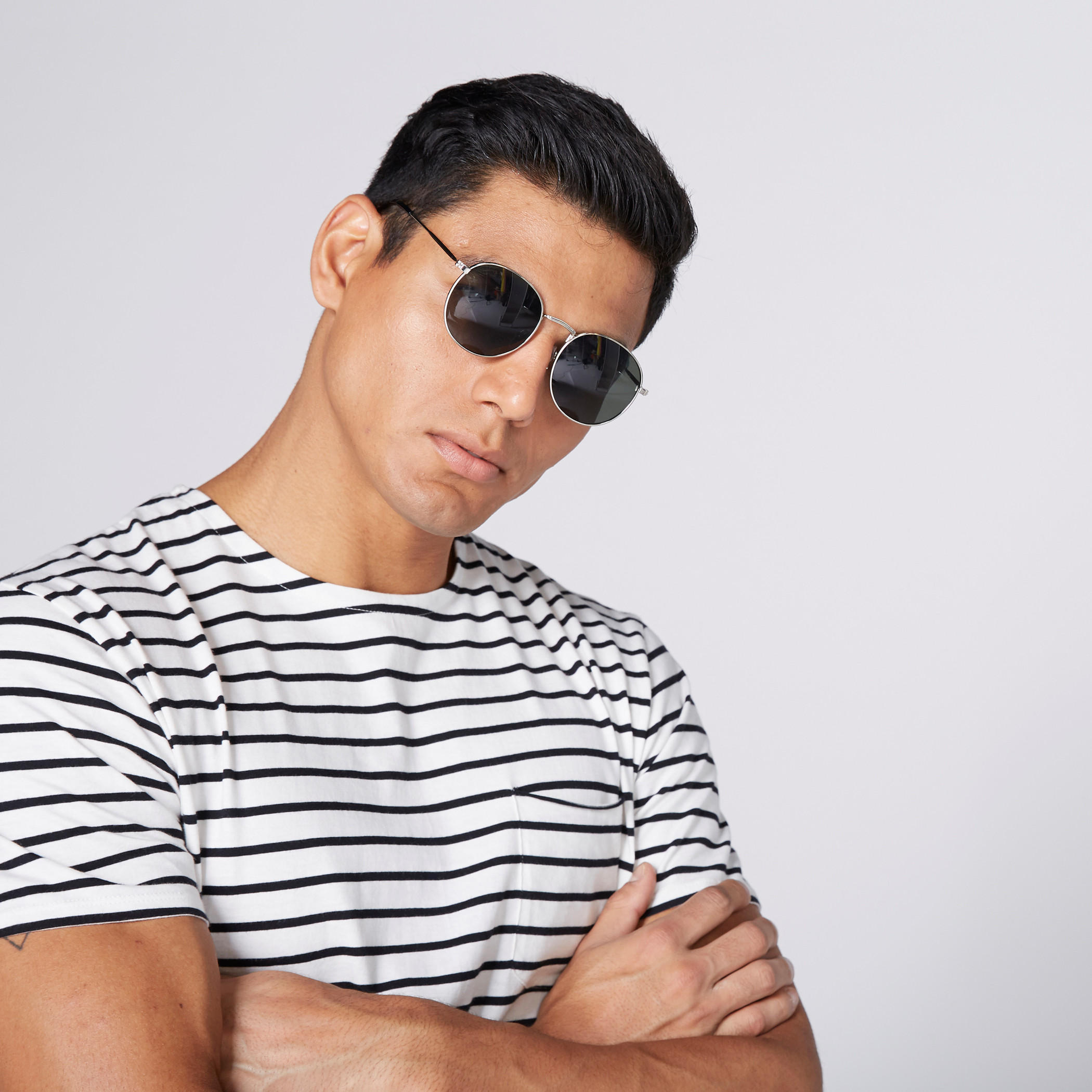 تيشيرت مقلم بياقة مستديرة وأكمام قصيرة-men-clothing-tshirtsandpolos-tshirts-image-3