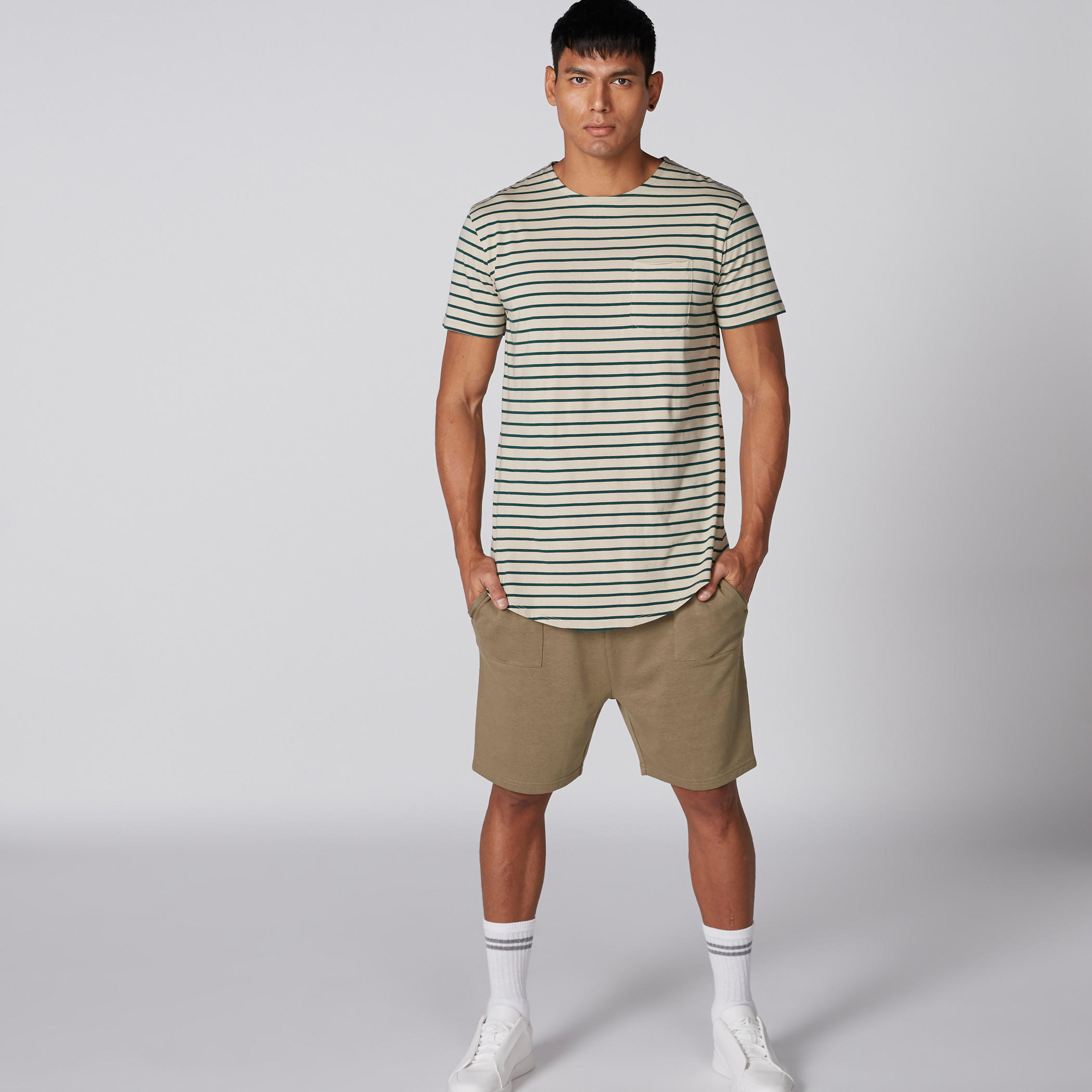 تيشيرت مقلّم بياقة مستديرة وأكمام قصيرة-men-clothing-tshirtsandpolos-tshirts-image-1