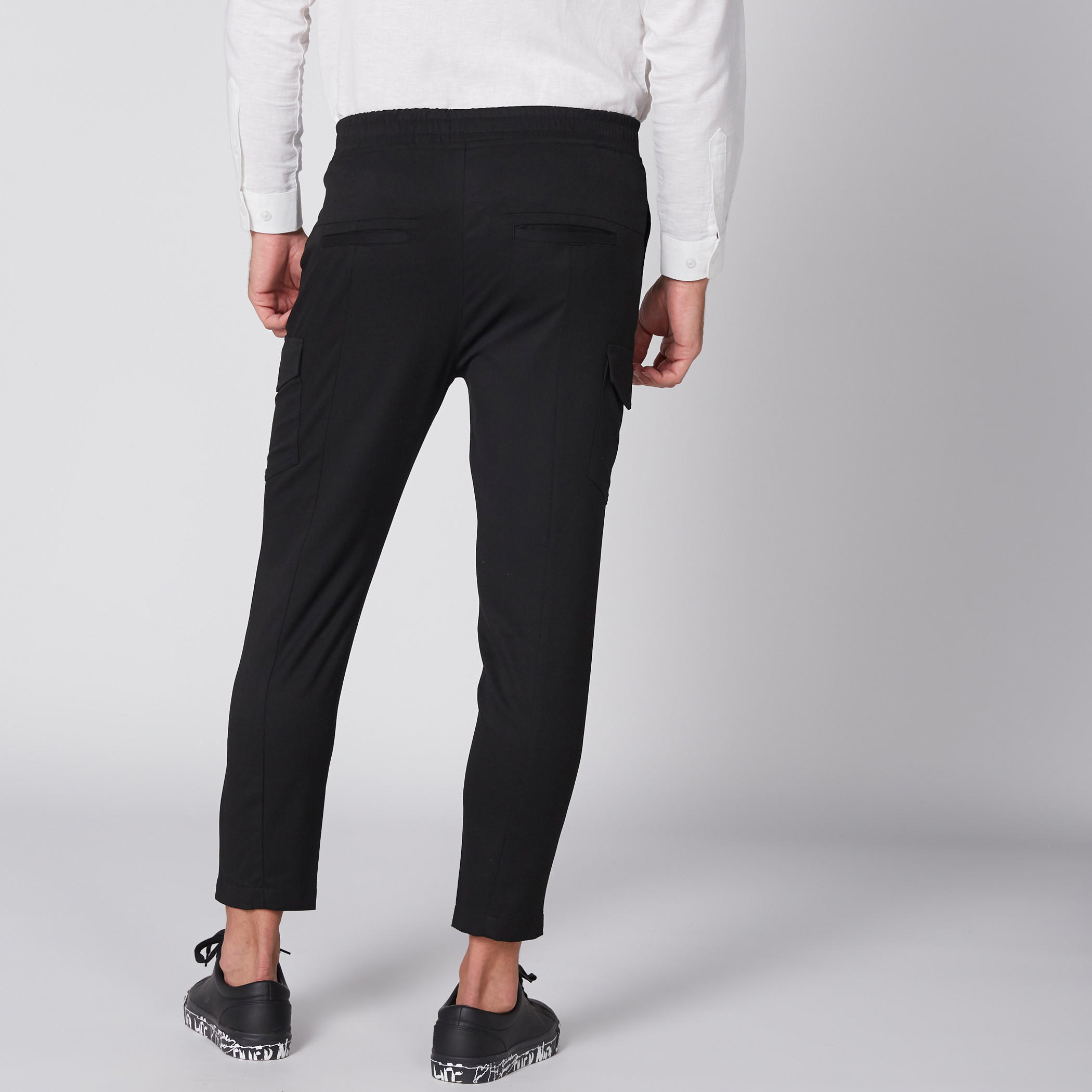 بنطال طويل بجيوب-men-clothing-bottoms-trousersandchinos-trousers-image-1