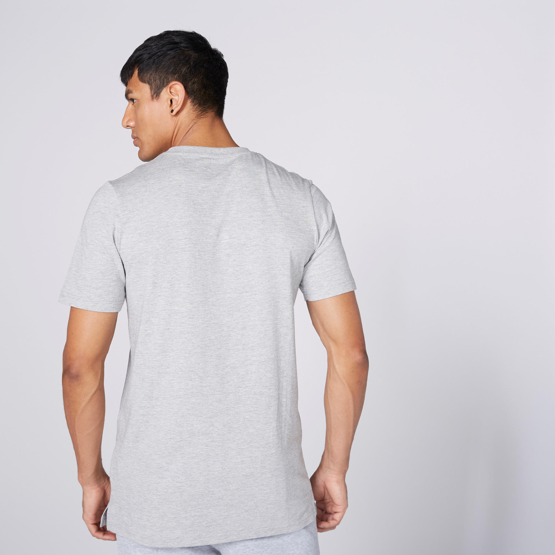 تيشيرت بياقة مستديرة وأكمام قصيرة وطبعات-men-clothing-tshirtsandpolos-tshirts-image-2