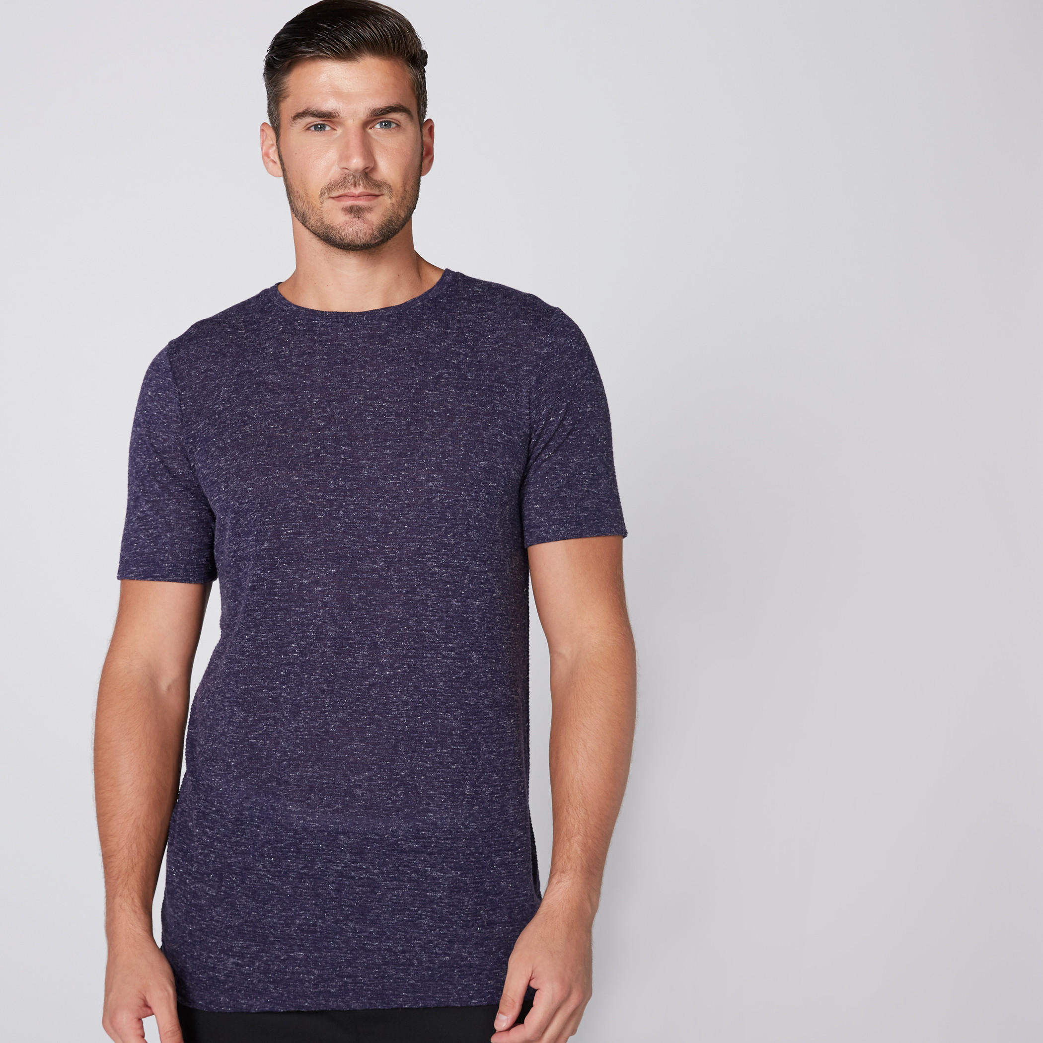 تيشيرت طويل بياقة مستديرة وأكمام قصيرة-men-clothing-tshirtsandpolos-tshirts-image-1