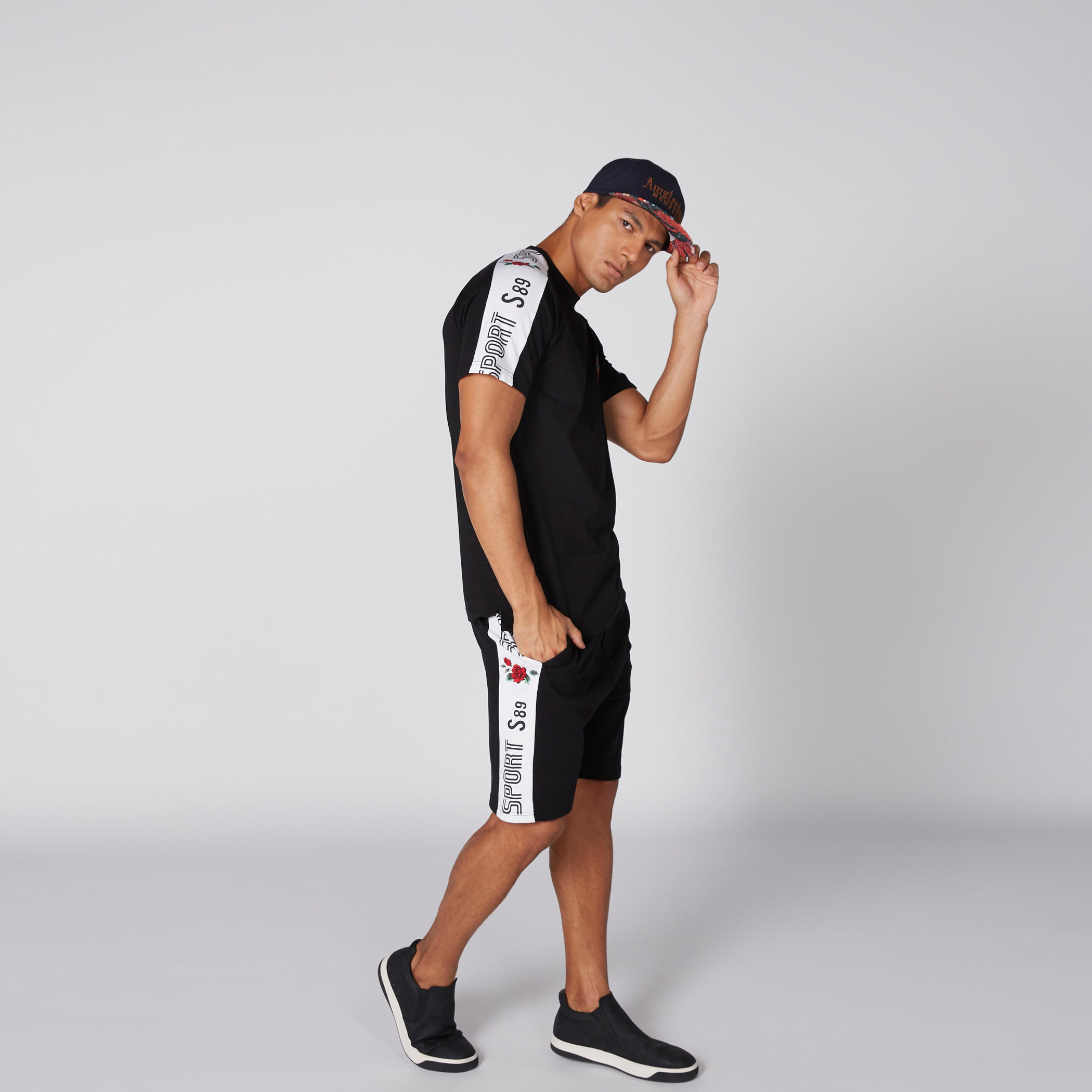 تيشيرت بياقة مستديرة وأكمام قصيرة وطبعات-men-clothing-tshirtsandpolos-tshirts-image-5