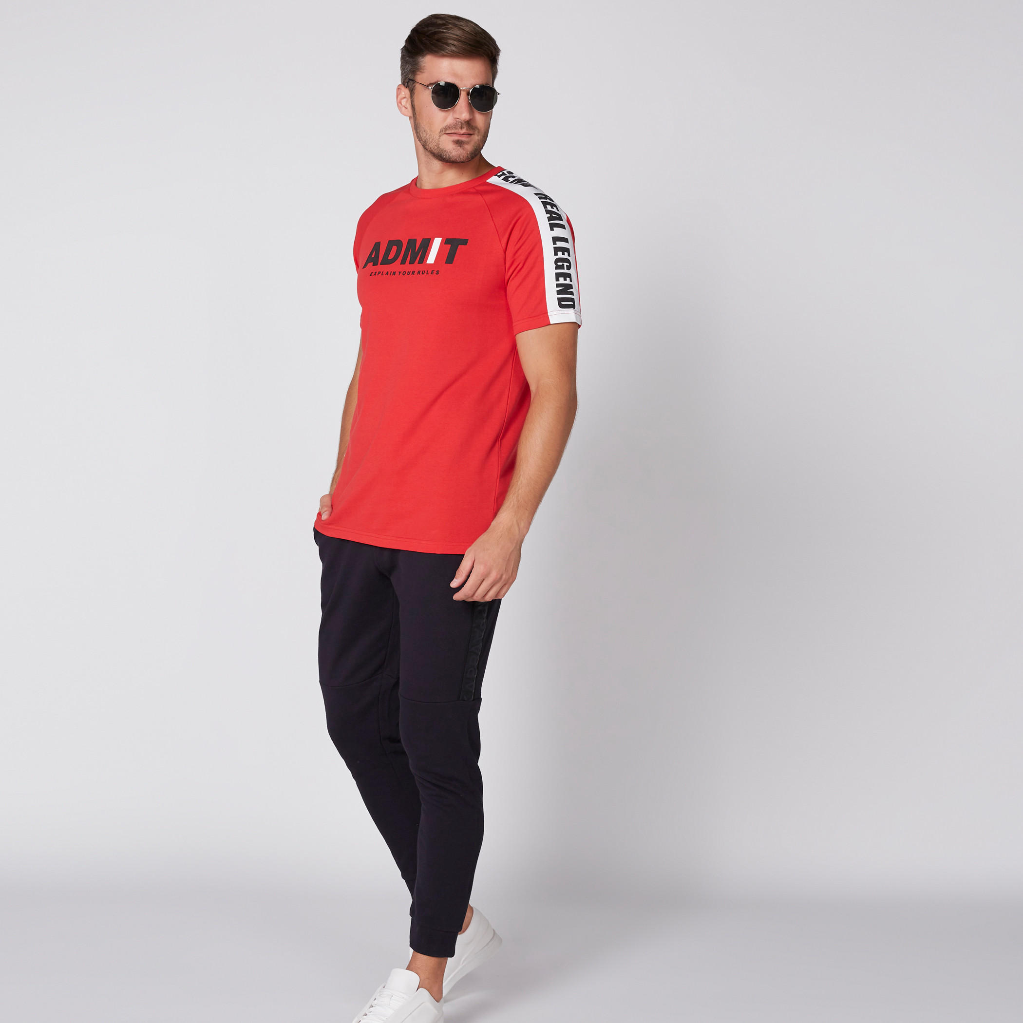 تيشيرت بياقة ضيّقة وأكمام قصيرة وطبعات-men-clothing-tshirtsandpolos-tshirts-image-4