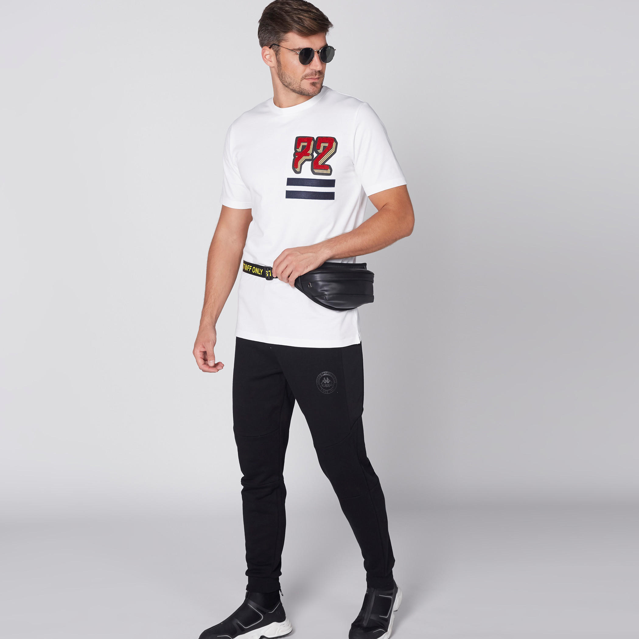 تيشيرت بياقة ضيّقة وأكمام قصيرة وطبعات-men-clothing-tshirtsandpolos-tshirts-image-4