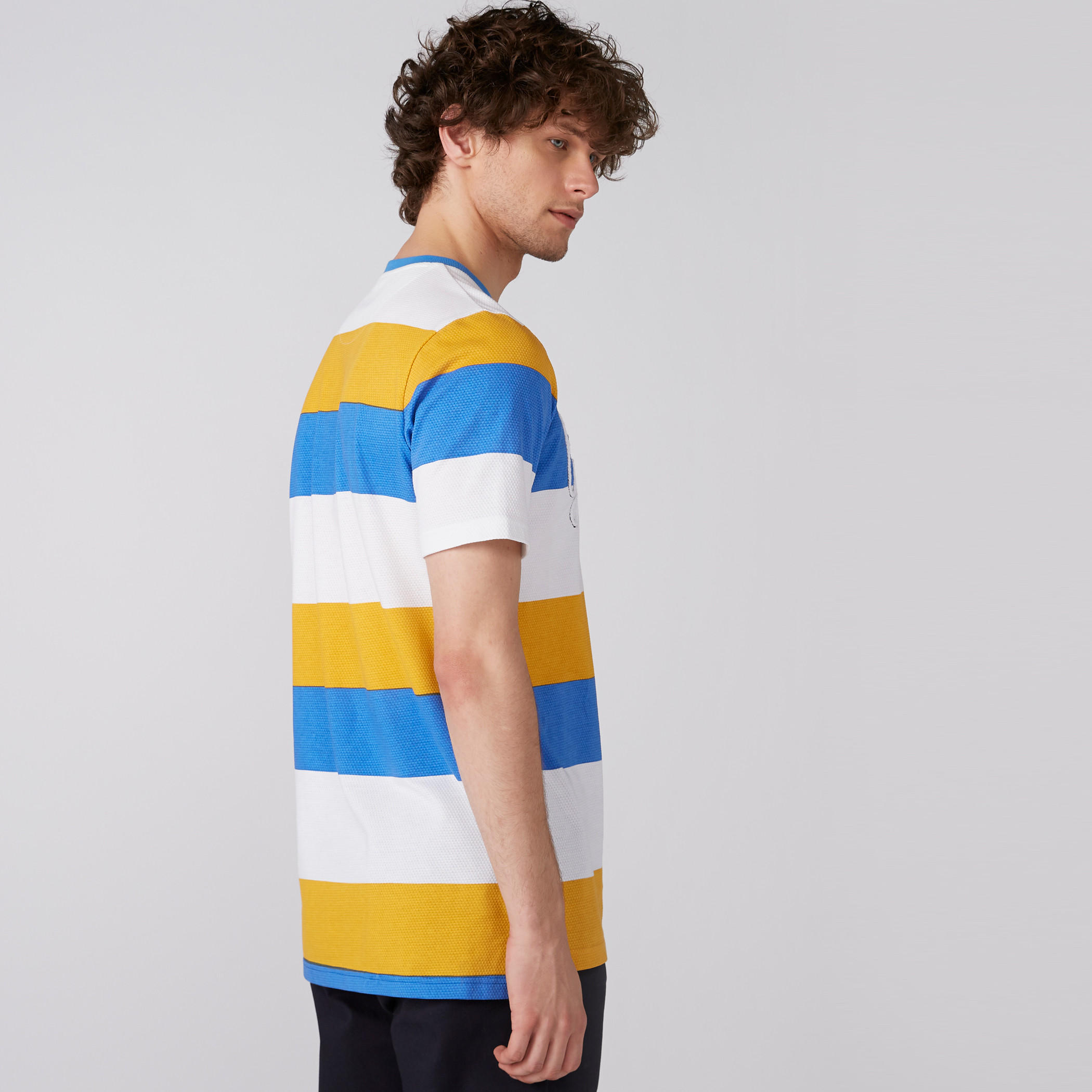 تيشيرت بطبعات سمايلي وورلد بأكمام قصيرة وياقة ضيقة-men-clothing-tshirtsandpolos-tshirts-image-4