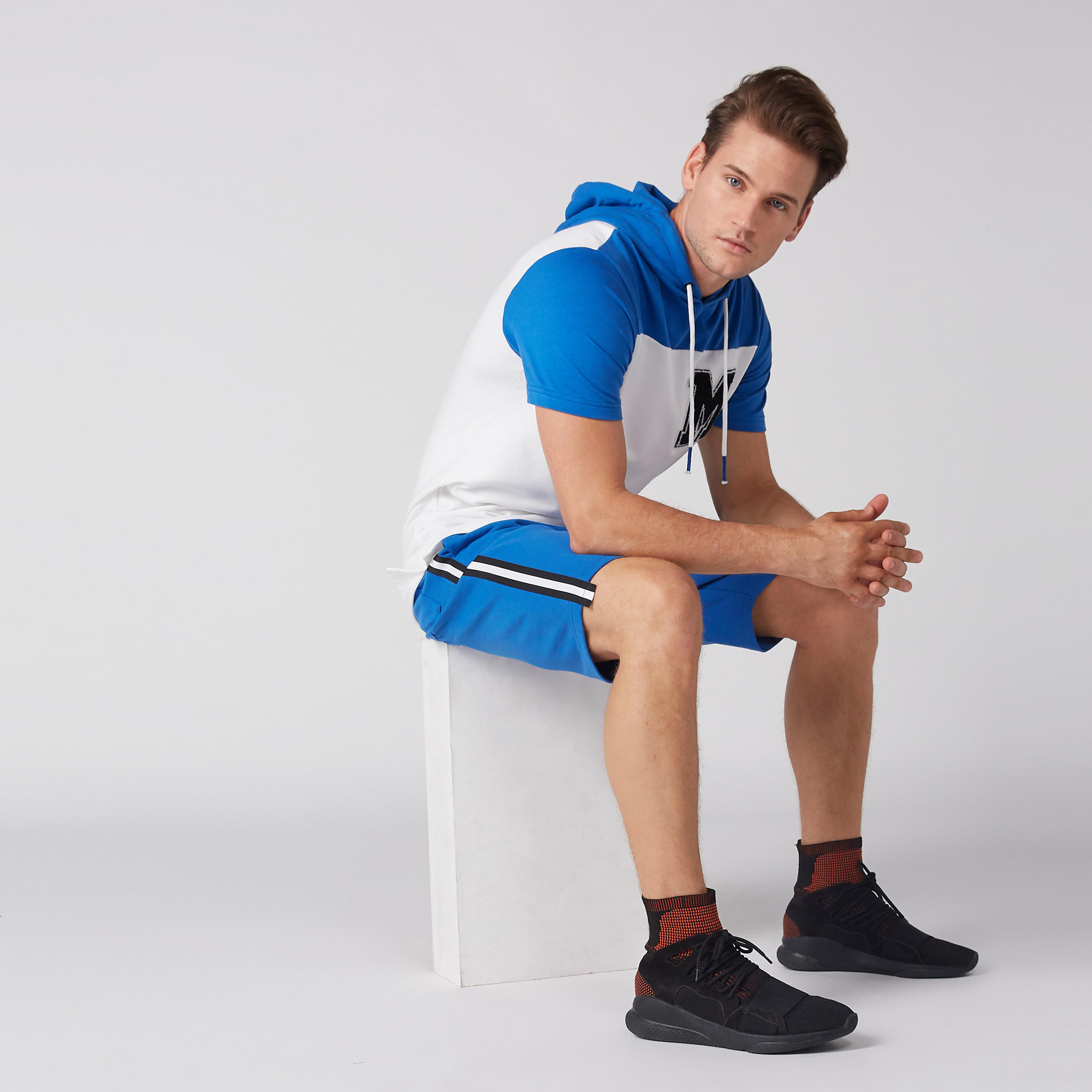 تيشيرت بتزيينات وأكمام قصيرة وقبعة-men-clothing-tshirtsandpolos-tshirts-image-5