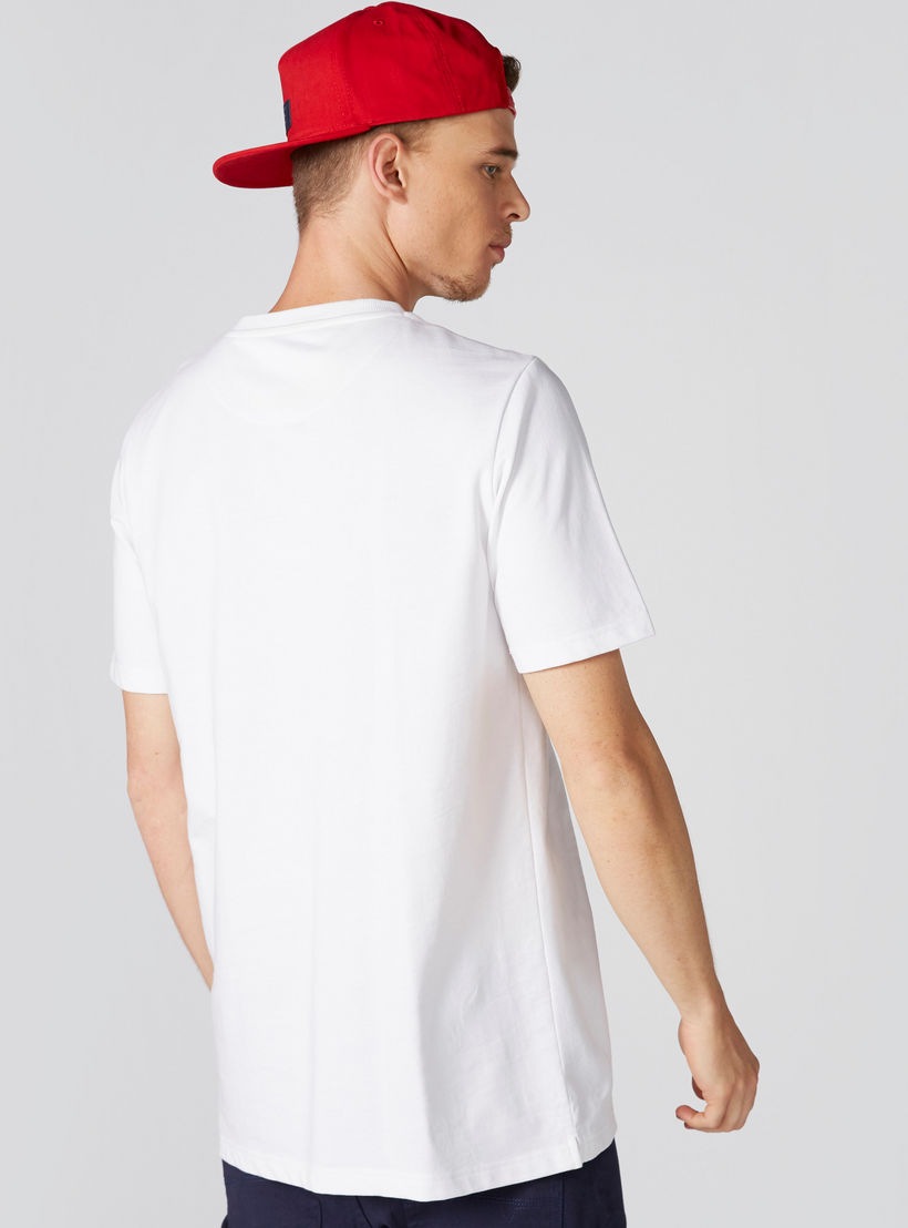 تيشيرت بارز الملمس بياقة ضيقة وأكمام قصيرة-men-clothing-tshirtsandpolos-tshirts-image-2