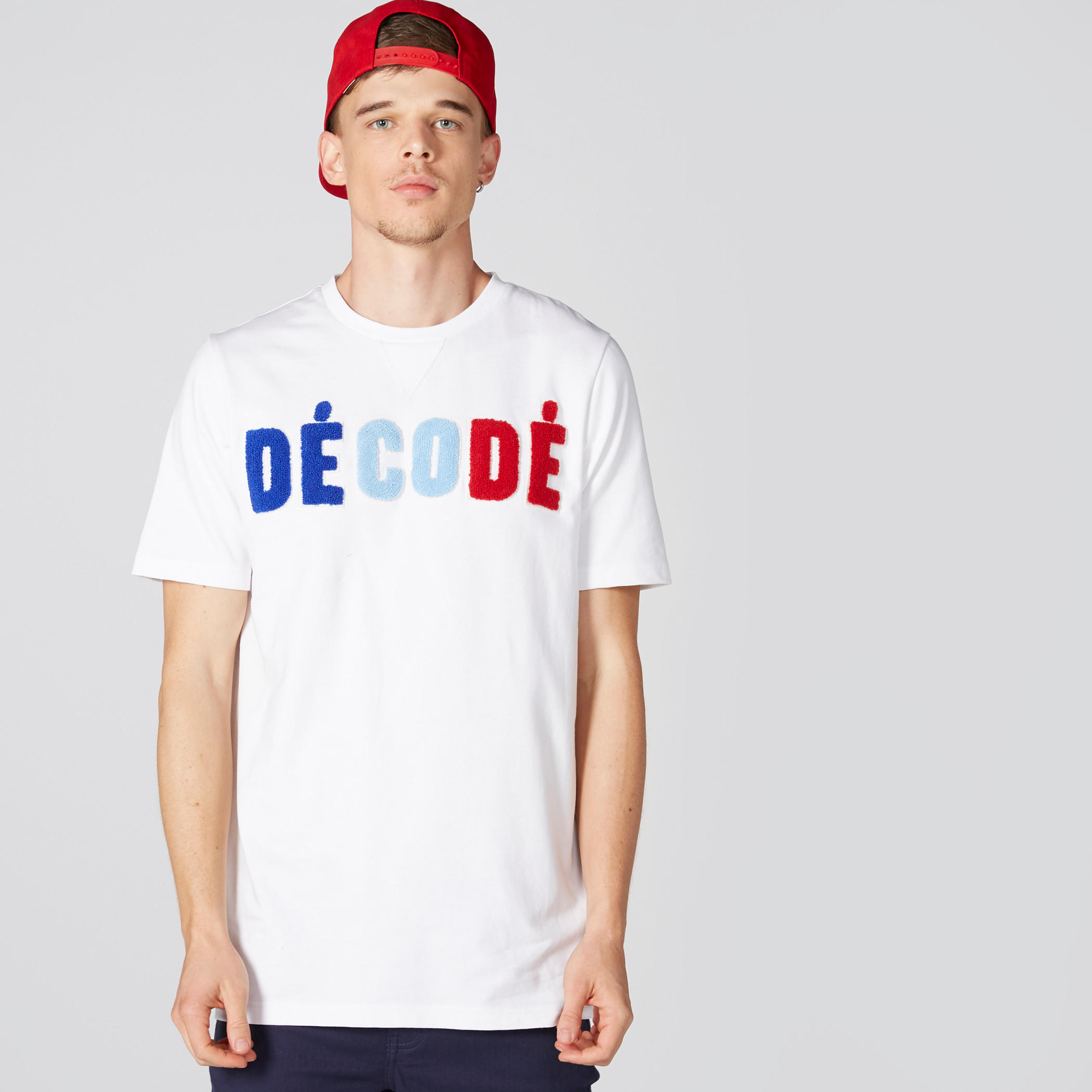 تيشيرت بارز الملمس بياقة ضيقة وأكمام قصيرة-men-clothing-tshirtsandpolos-tshirts-image-1