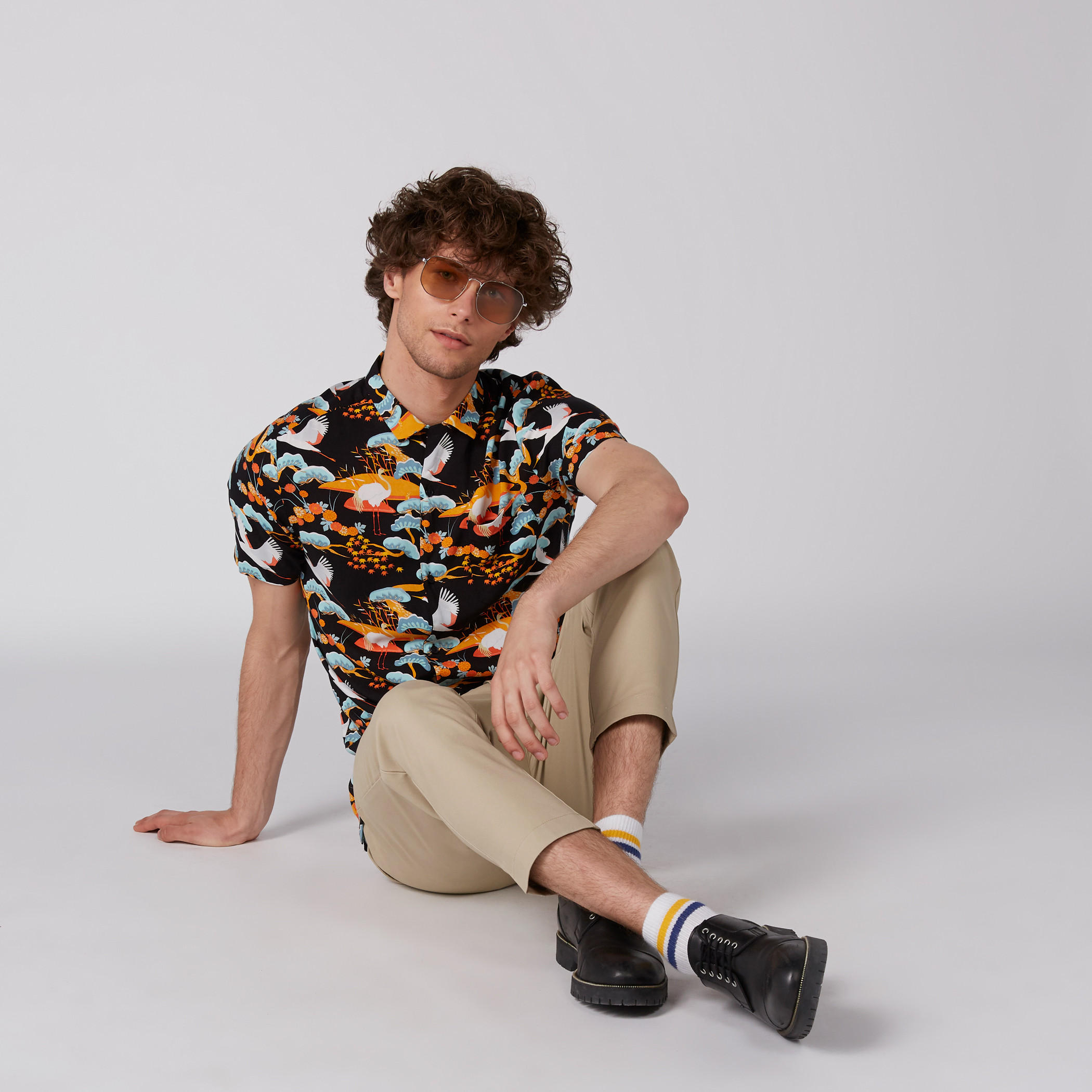 بنطال قصير بزر إغلاق وجيوب-men-clothing-bottoms-trousersandchinos-trousers-image-1