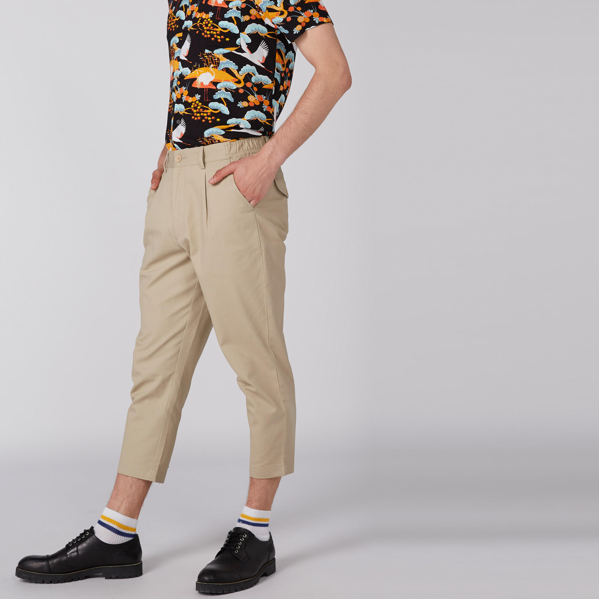 بنطال قصير بزر إغلاق وجيوب-men-clothing-bottoms-trousersandchinos-trousers-image-4