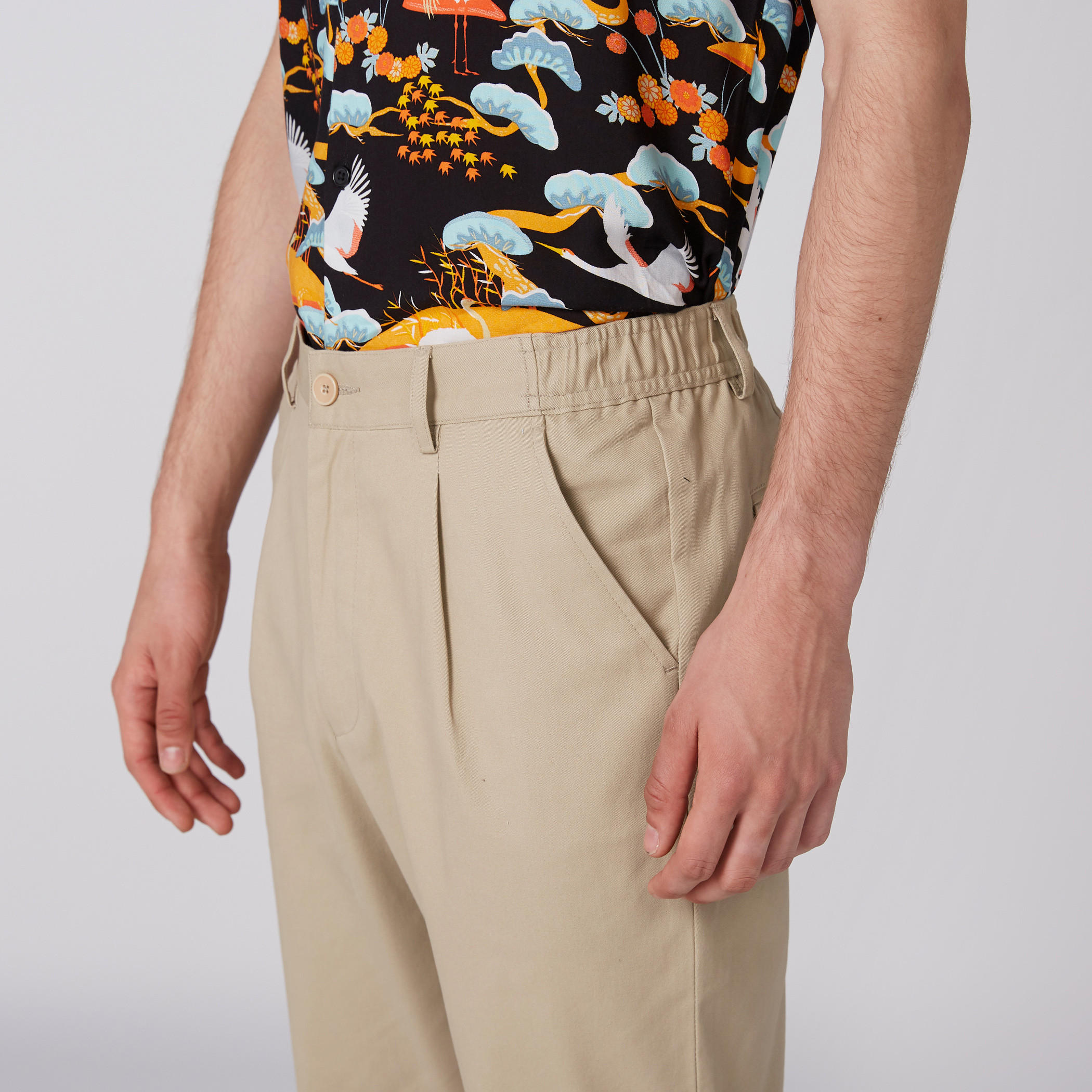 بنطال قصير بزر إغلاق وجيوب-men-clothing-bottoms-trousersandchinos-trousers-image-6
