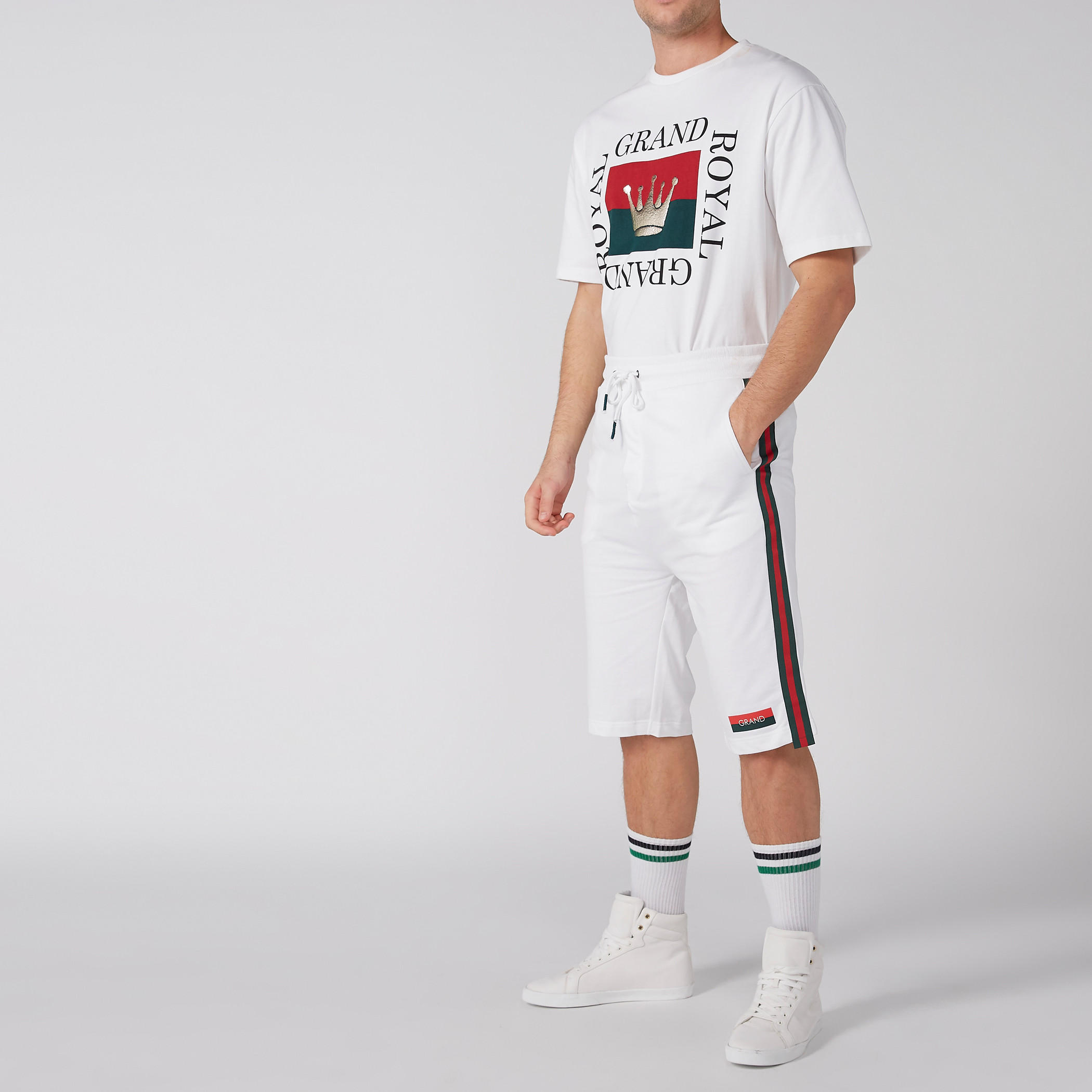 شورت بخصر مطّاطي وجيوب وطبعات-men-clothing-bottoms-shorts-image-3