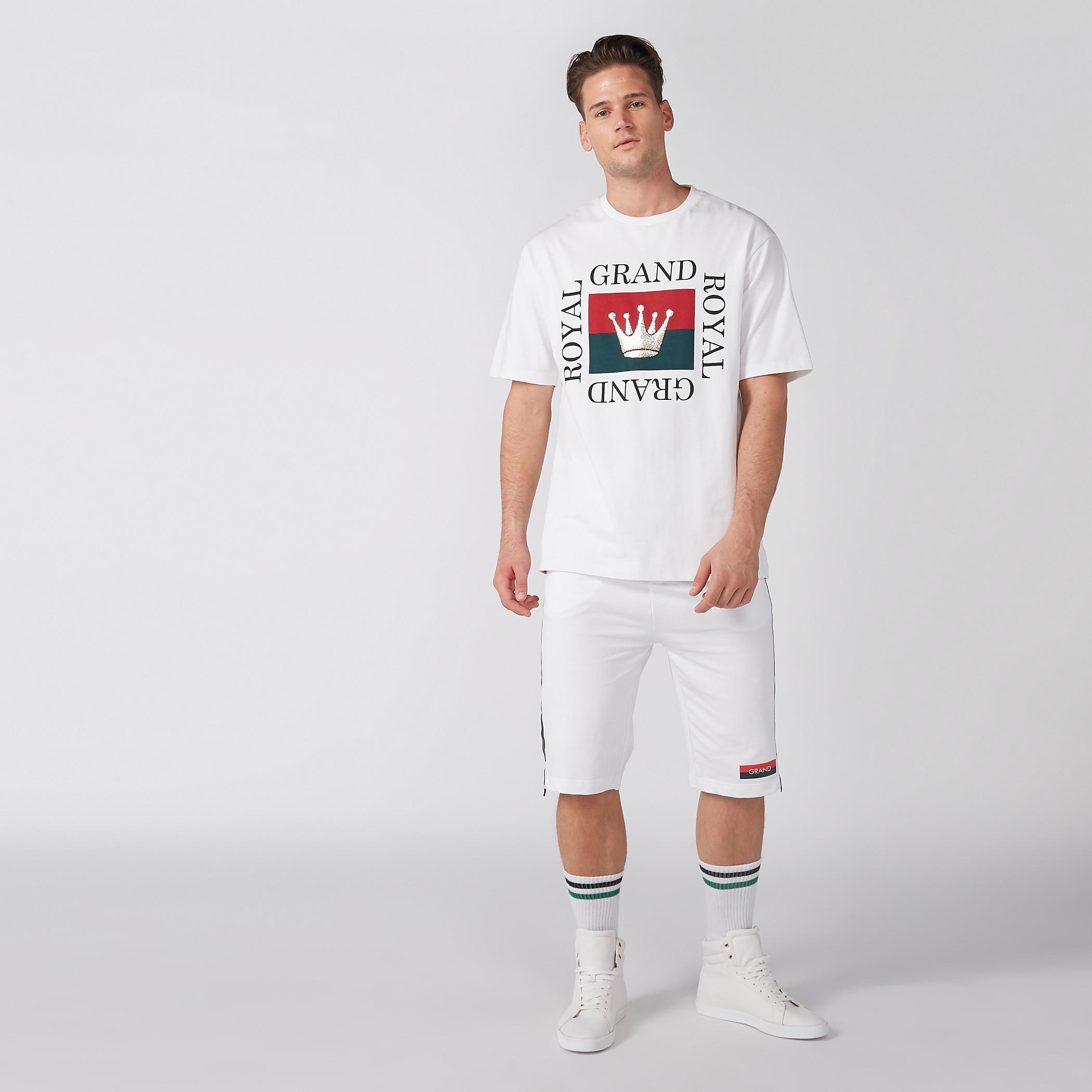 شورت بخصر مطّاطي وجيوب وطبعات-men-clothing-bottoms-shorts-image-4