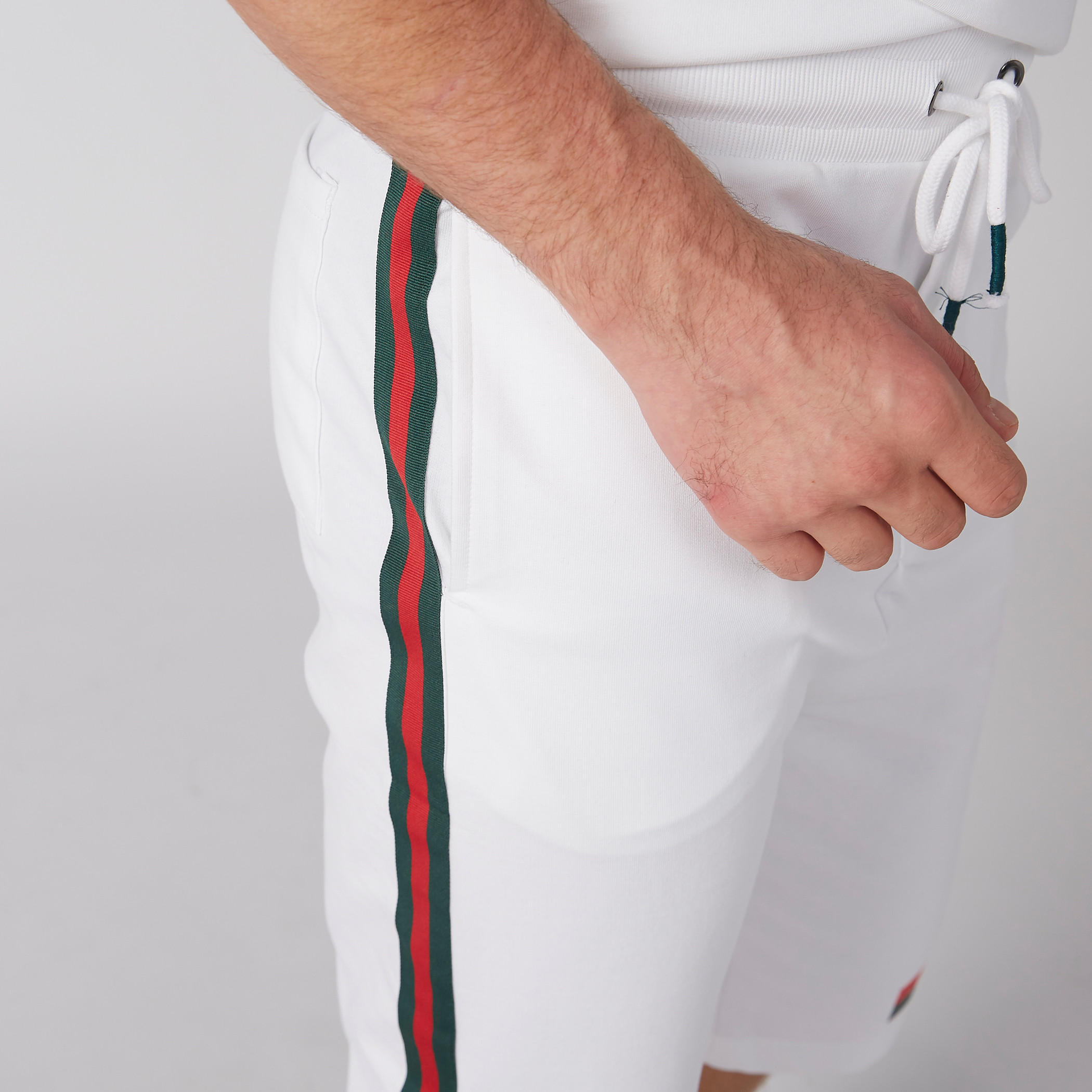 شورت بخصر مطّاطي وجيوب وطبعات-men-clothing-bottoms-shorts-image-6