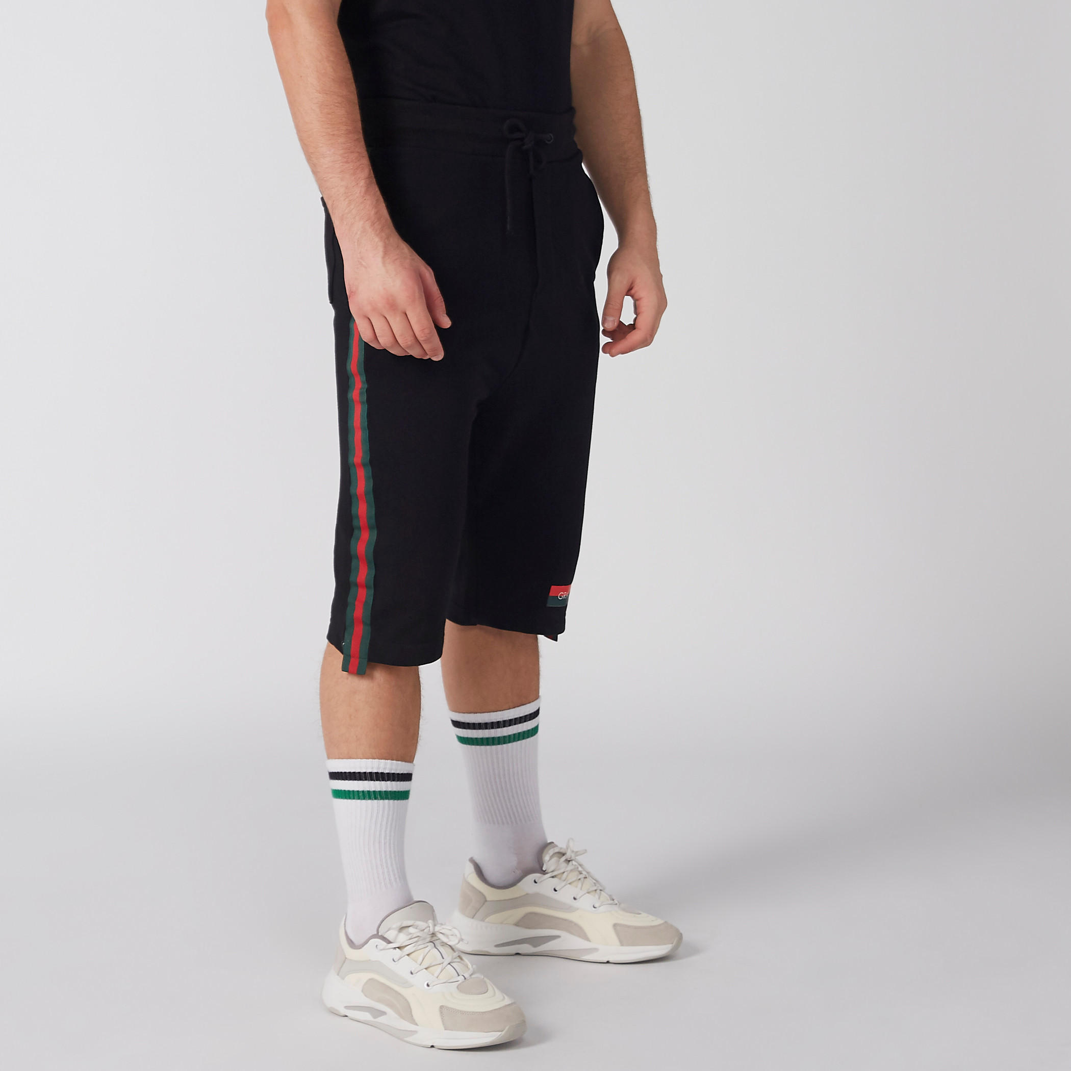 شورت بخصر مطّاطي وجيوب وطبعات-men-clothing-bottoms-shorts-image-4