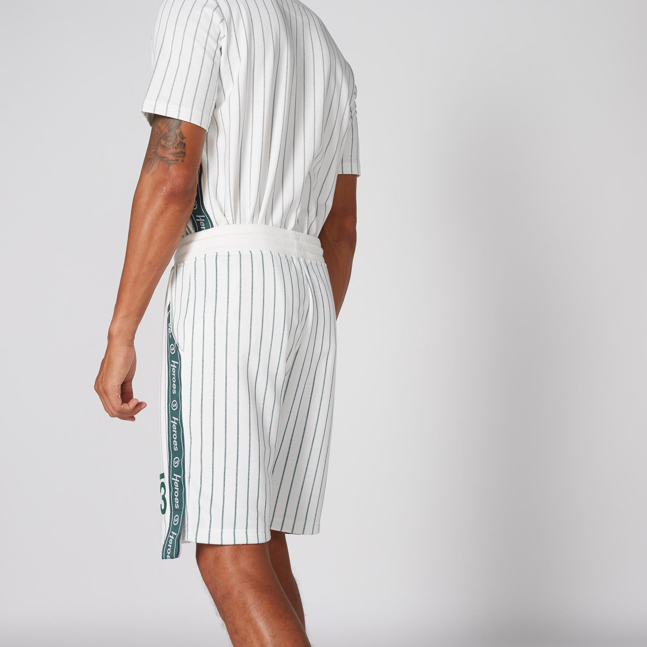 شورت مقلّم بخصر مطّاطي-men-clothing-bottoms-shorts-image-2