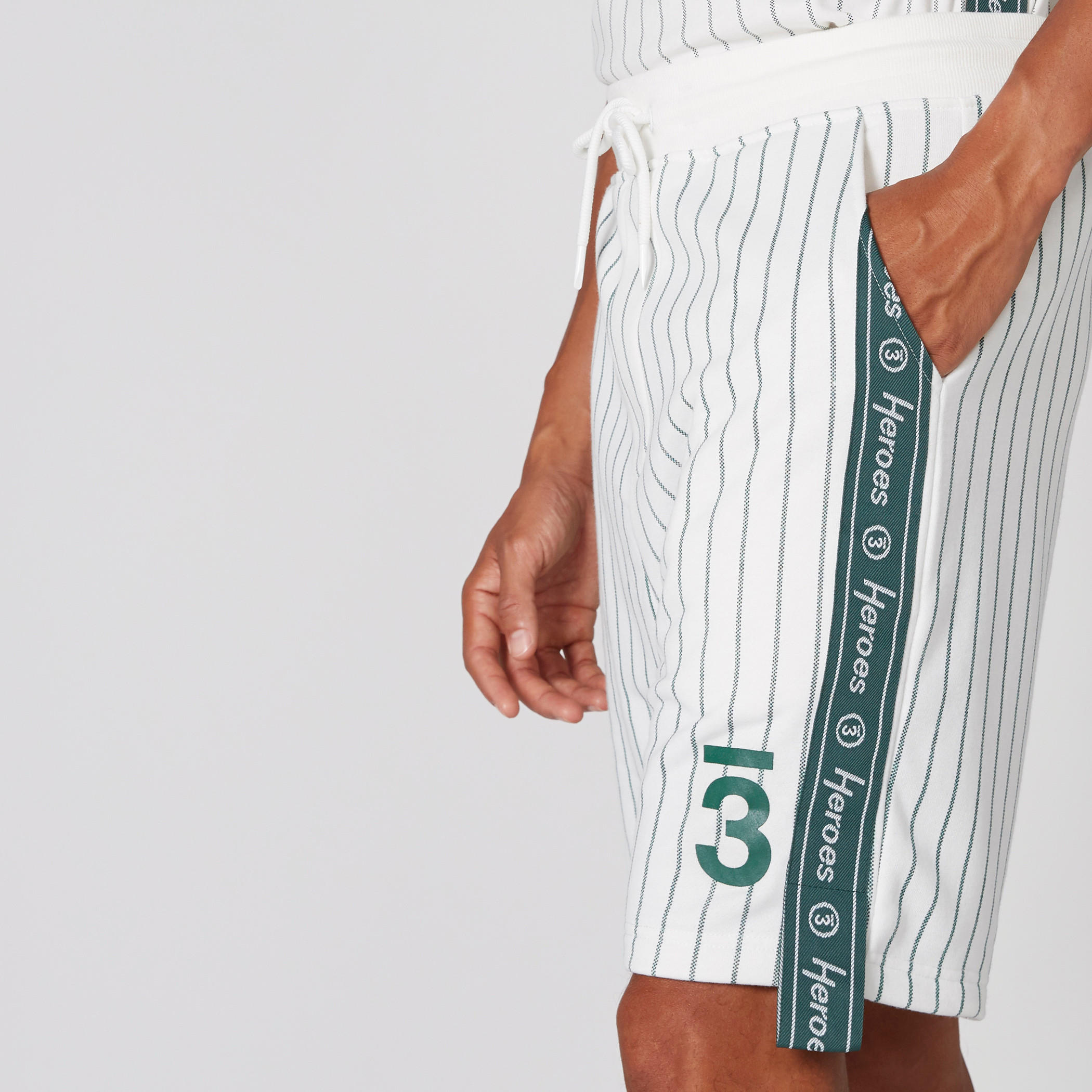 شورت مقلّم بخصر مطّاطي-men-clothing-bottoms-shorts-image-4