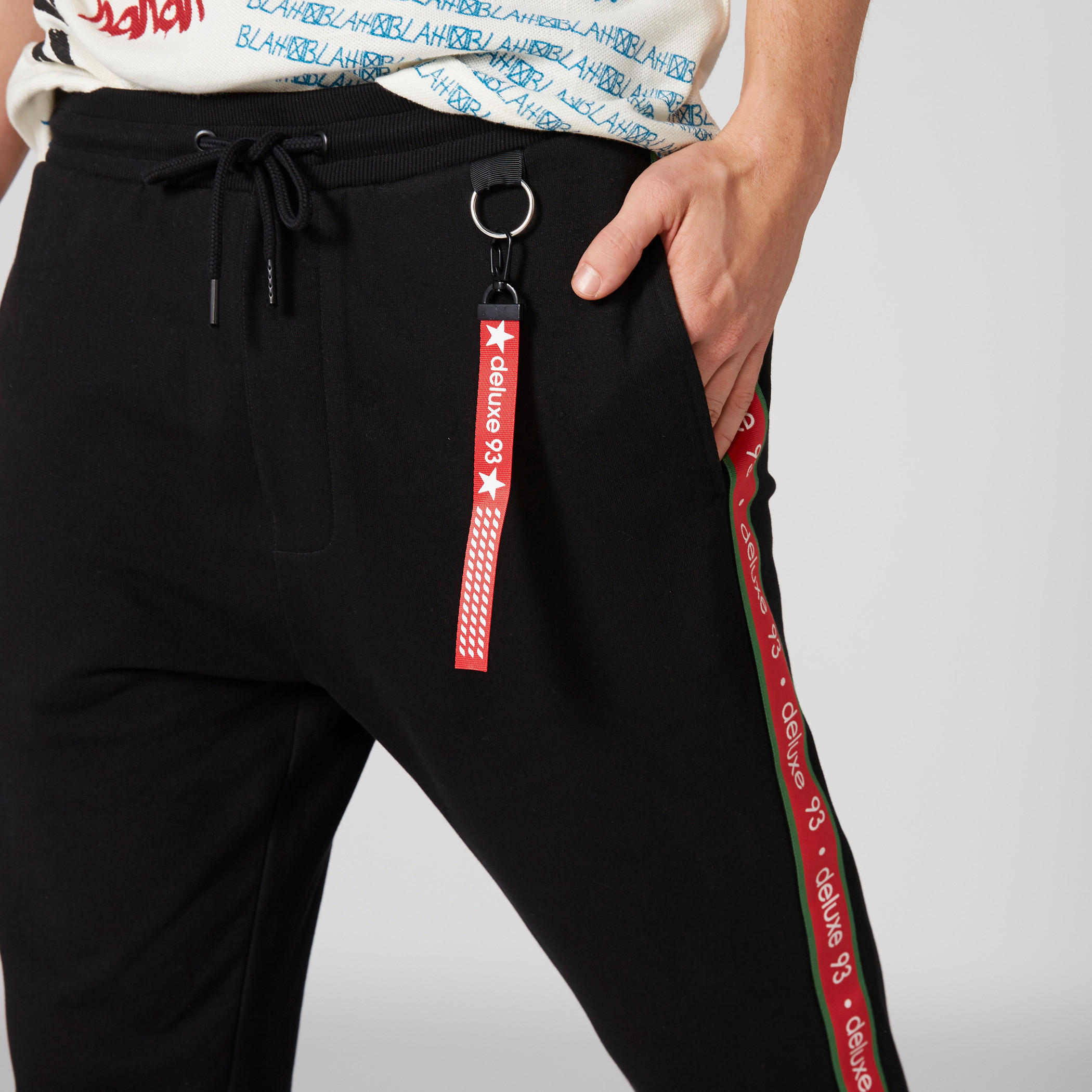 بنطال طويل بخصر مطاطي وجيوب-men-clothing-bottoms-trousersandchinos-trousers-image-5
