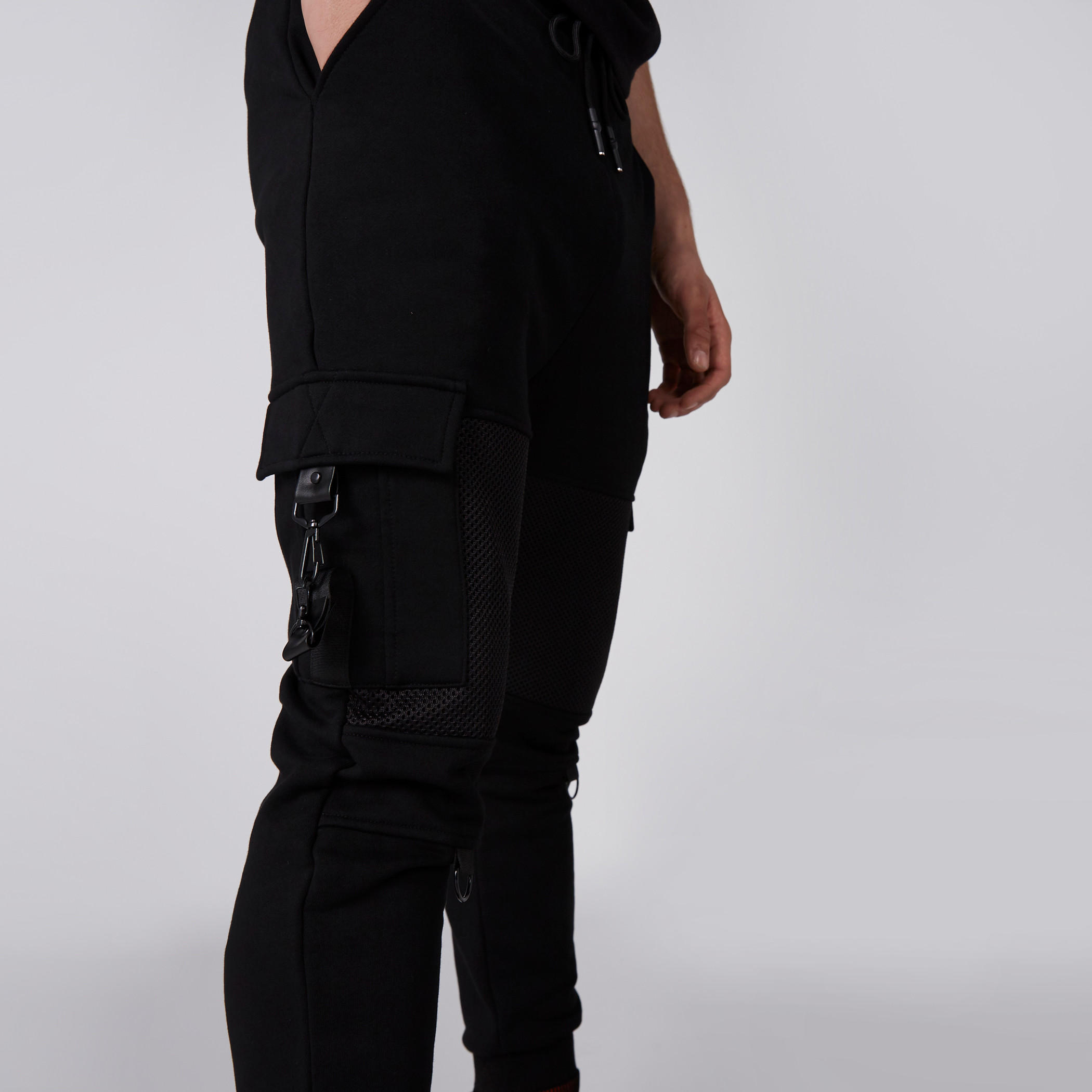بنطال رياضي طويل بخصر مطّاطي وجيوب-men-clothing-bottoms-joggers-image-4