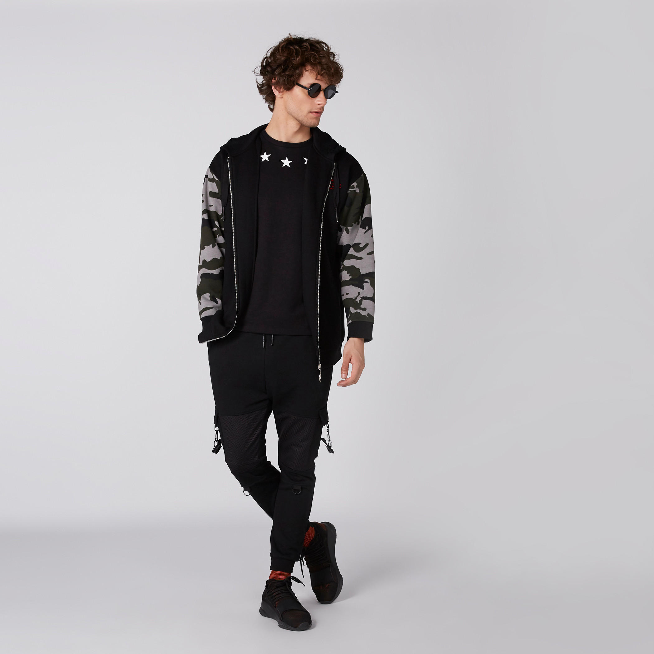 بنطال رياضي طويل بخصر مطّاطي وجيوب-men-clothing-bottoms-joggers-image-6