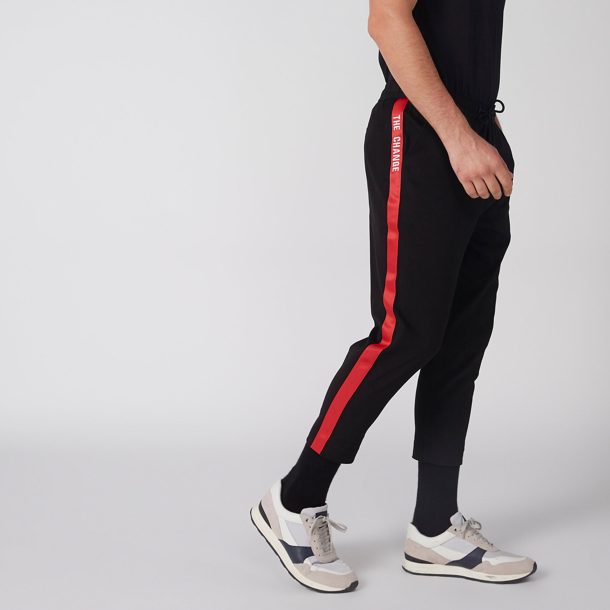 بنطال بخصر مطّاطي وجيوب-men-clothing-bottoms-trousersandchinos-trousers-image-4