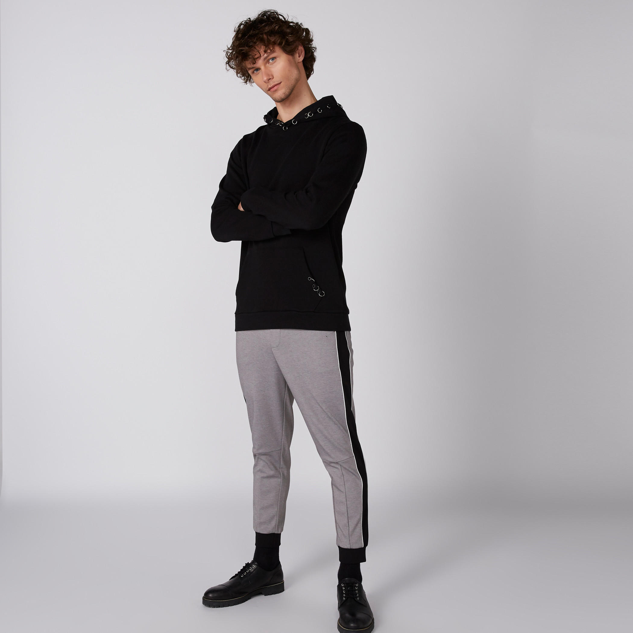 سويت شيرت بتزيينات وأكمام طويلة وقبعة-men-winterwear-hoodiesandsweatshirts-image-5
