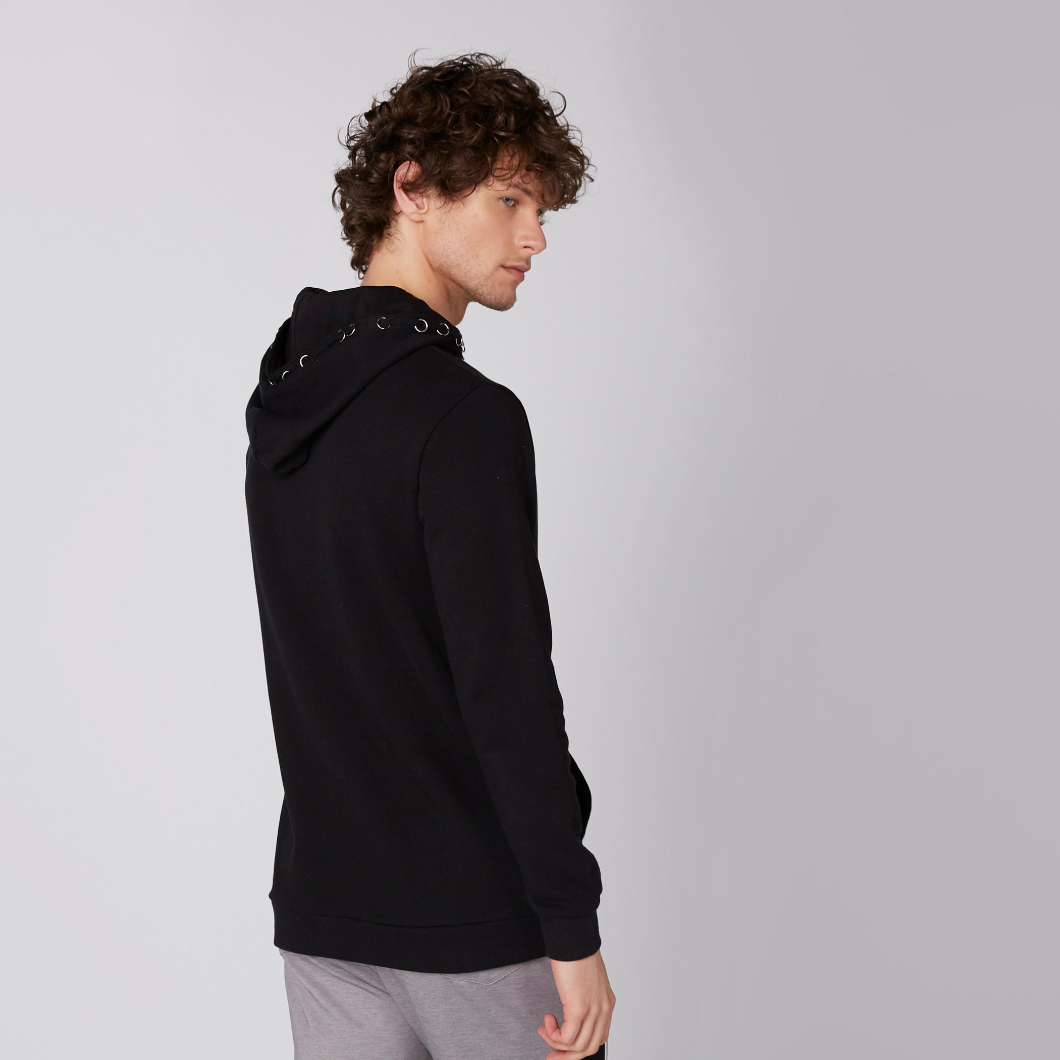 سويت شيرت بتزيينات وأكمام طويلة وقبعة-men-winterwear-hoodiesandsweatshirts-image-6