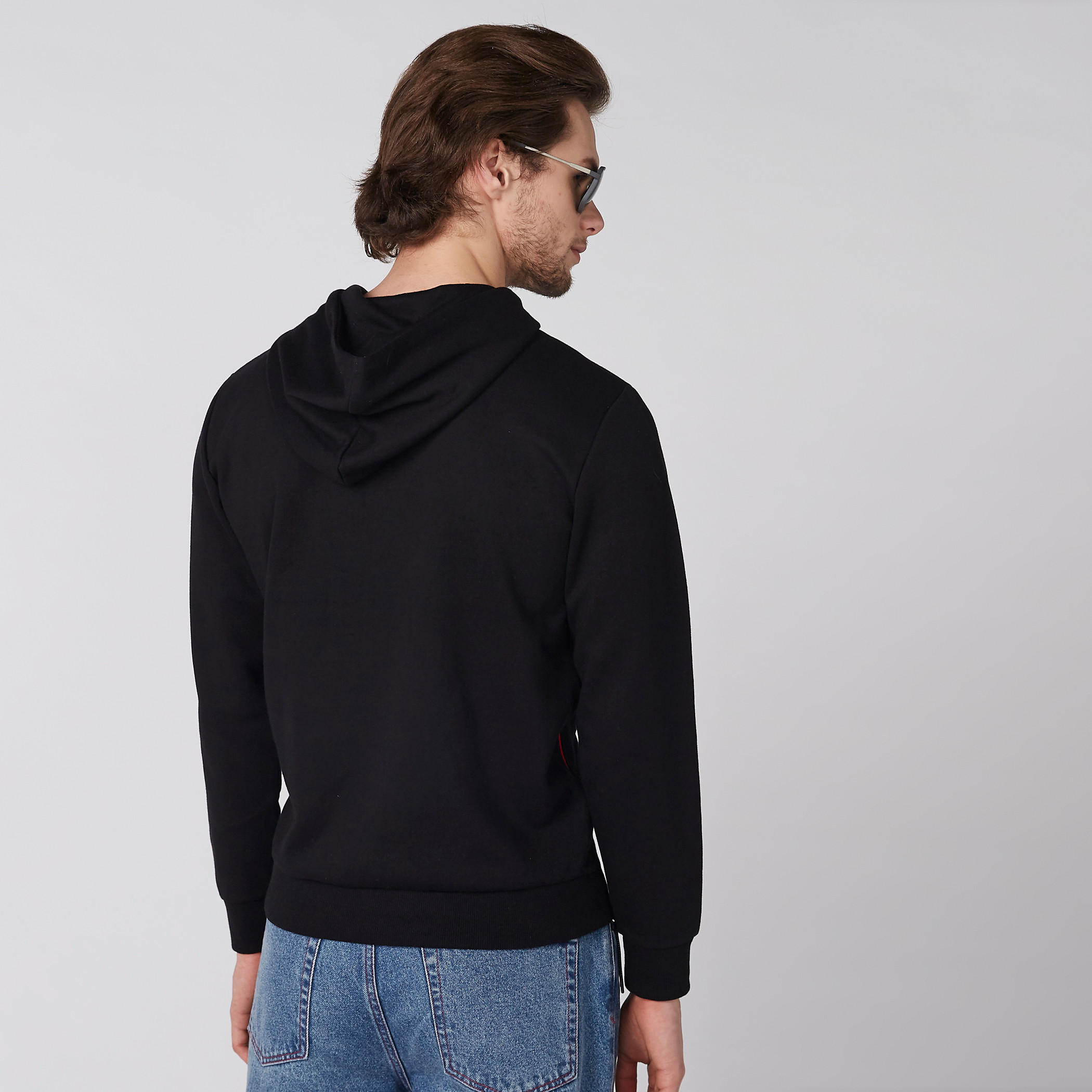 سويت شيرت بأكمام طويلة وقبعة وطبعات-men-winterwear-hoodiesandsweatshirts-image-4