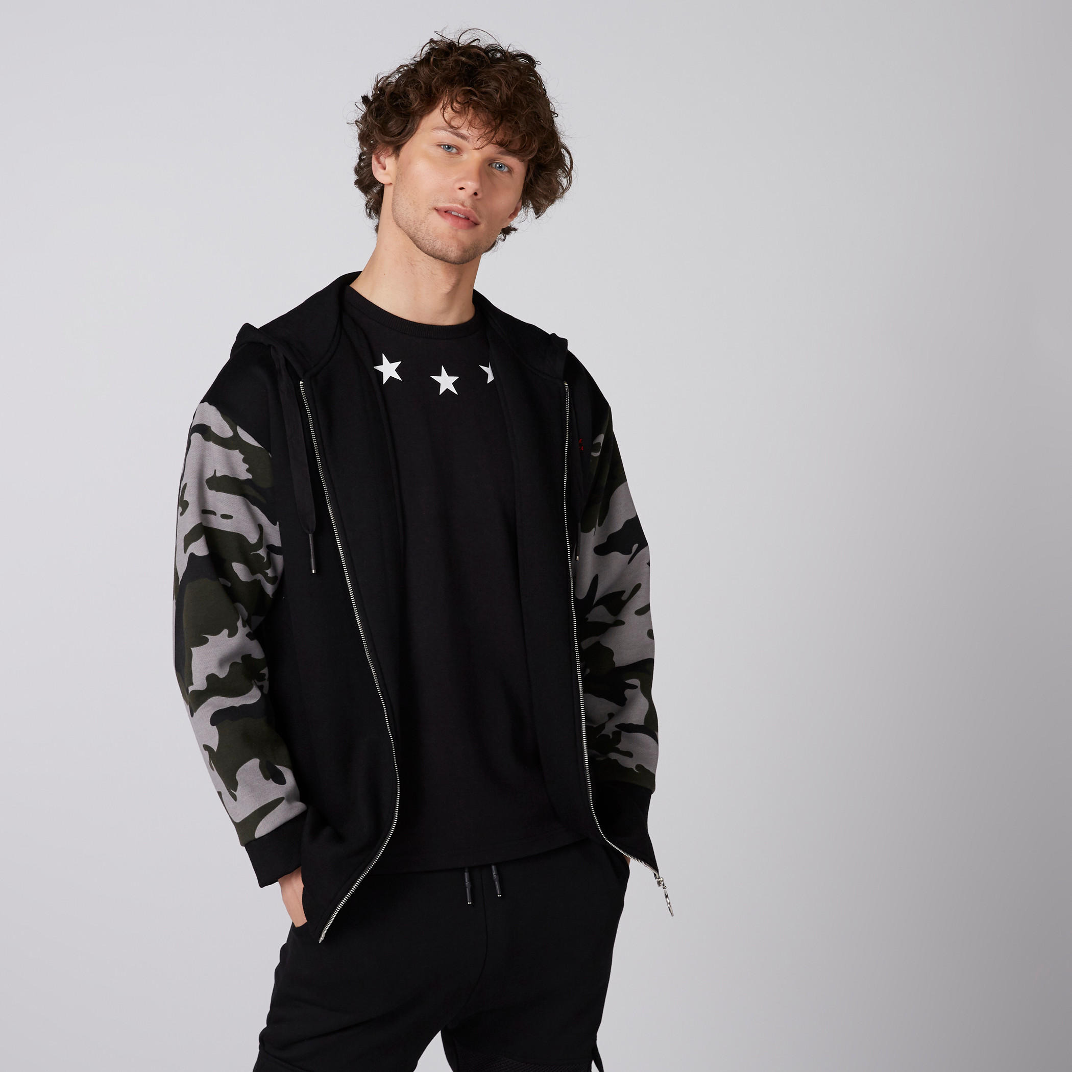جاكيت بأكمام طويلة وقبعة وطبعات-men-clothing-jacketsandblazers-jackets-image-8