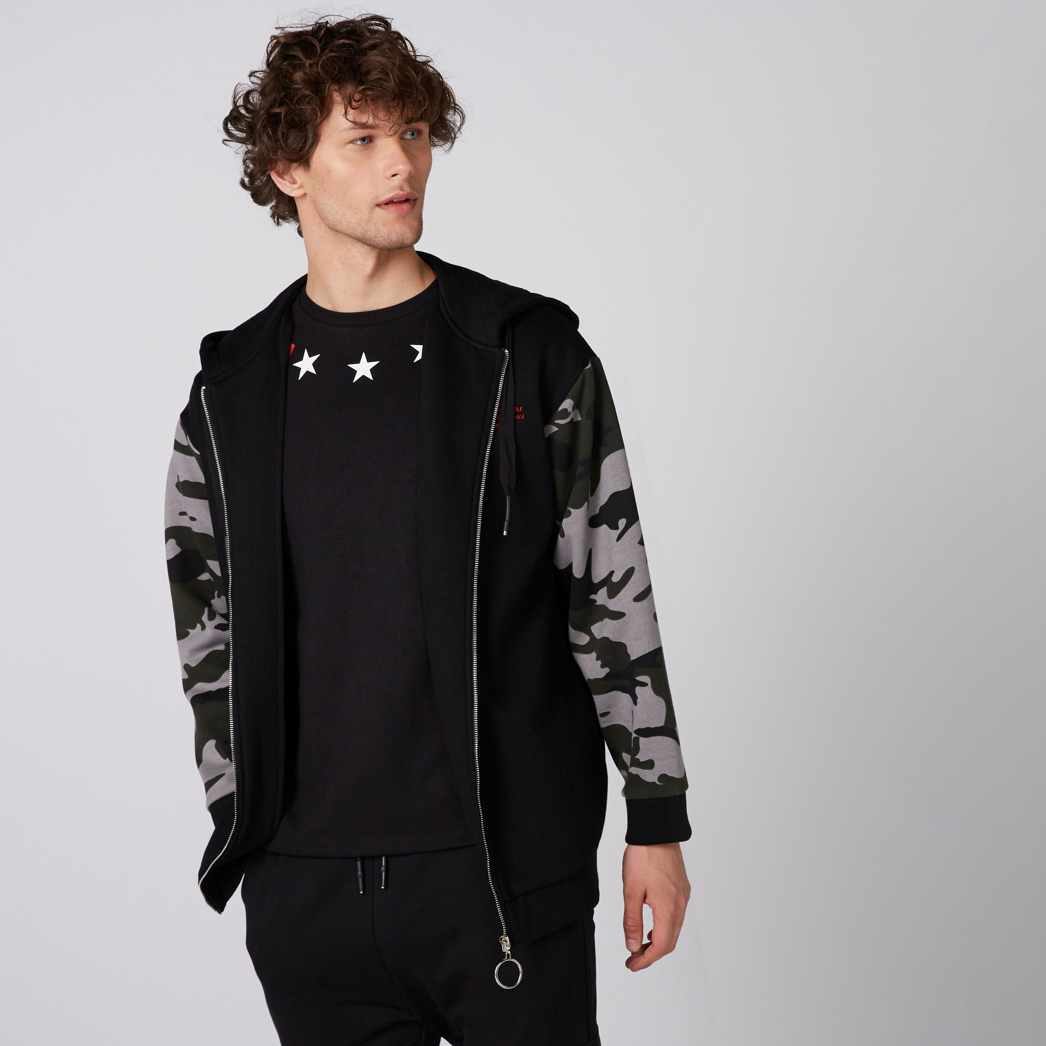 جاكيت بأكمام طويلة وقبعة وطبعات-men-clothing-jacketsandblazers-jackets-image-7