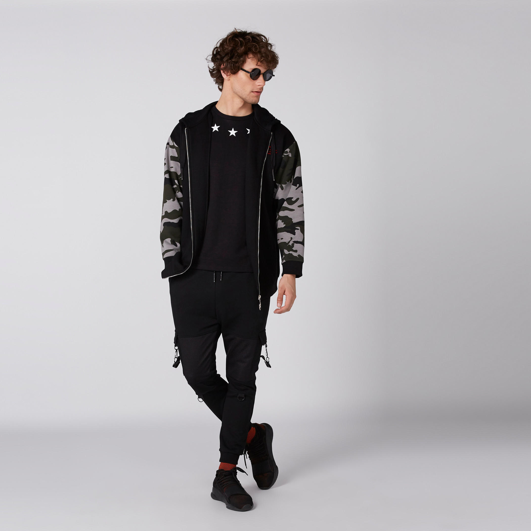 جاكيت بأكمام طويلة وقبعة وطبعات-men-clothing-jacketsandblazers-jackets-image-2