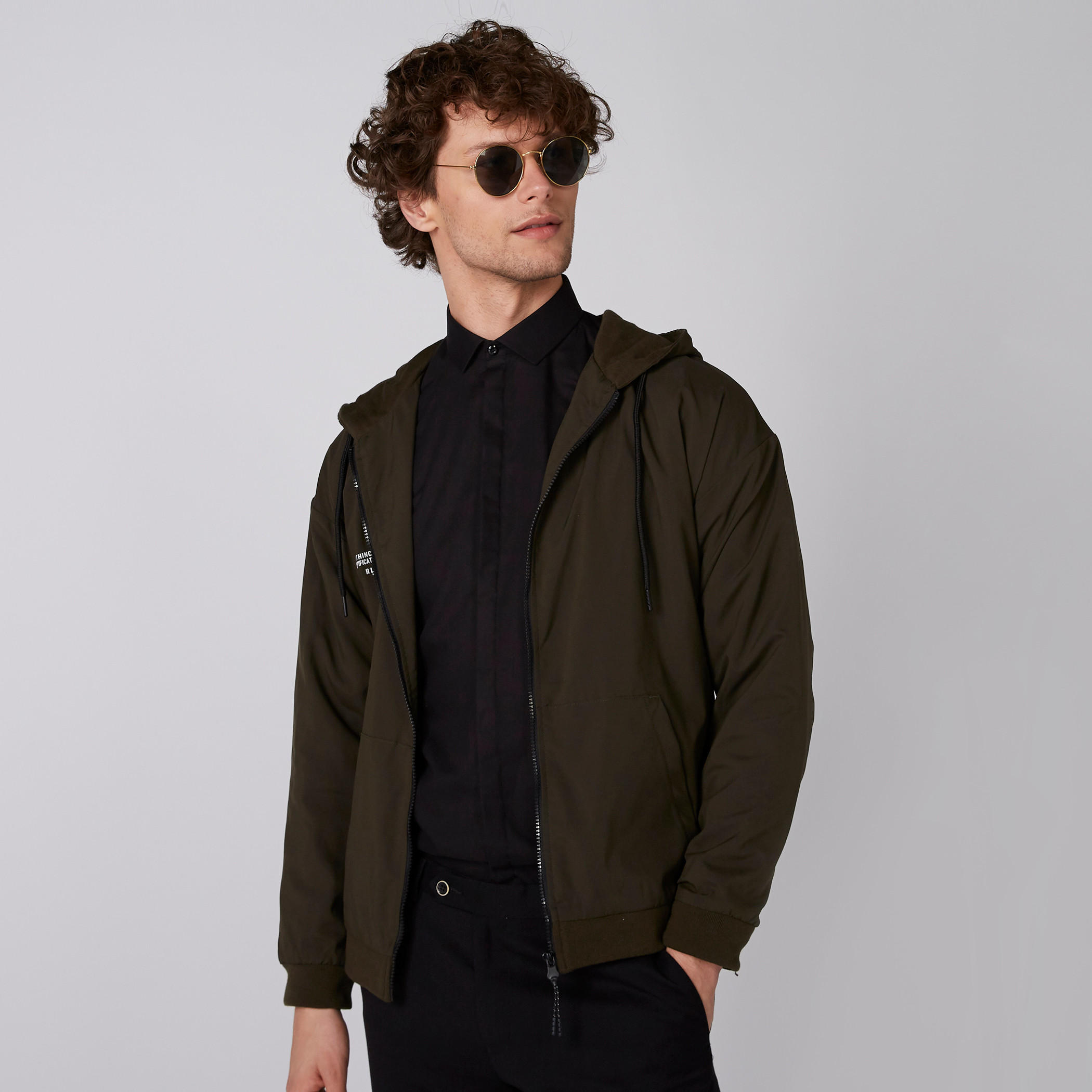 جاكيت بأكمام طويلة وقبعة وطبعات-men-clothing-jacketsandblazers-jackets-image-2