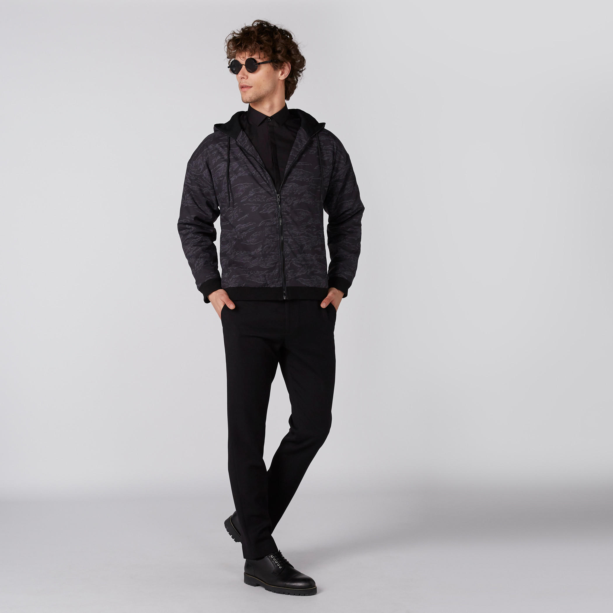 جاكيت بأكمام طويلة وقبعة وطبعات-men-clothing-jacketsandblazers-jackets-image-5