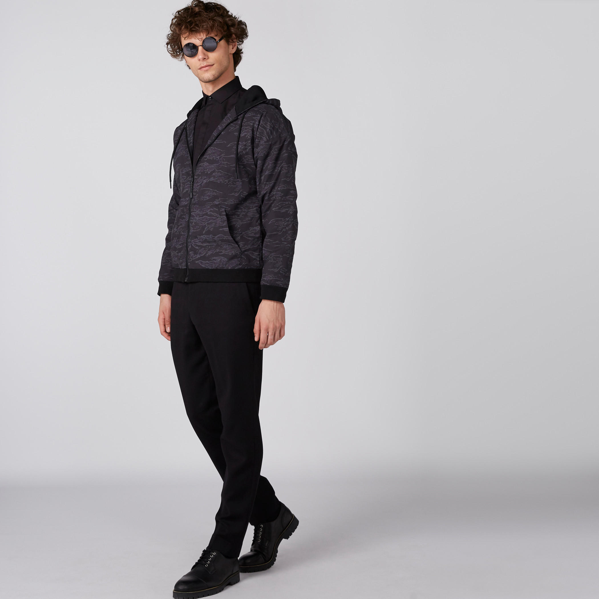 جاكيت بأكمام طويلة وقبعة وطبعات-men-clothing-jacketsandblazers-jackets-image-6