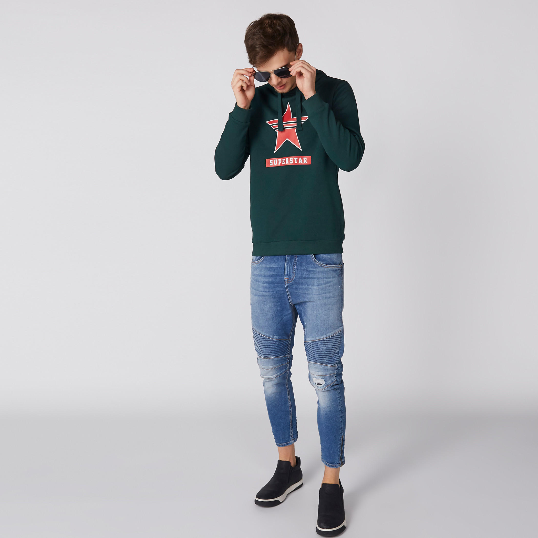 سويت شيرت بطبعات وأكمام طويلة وقبعة-men-winterwear-hoodiesandsweatshirts-image-3