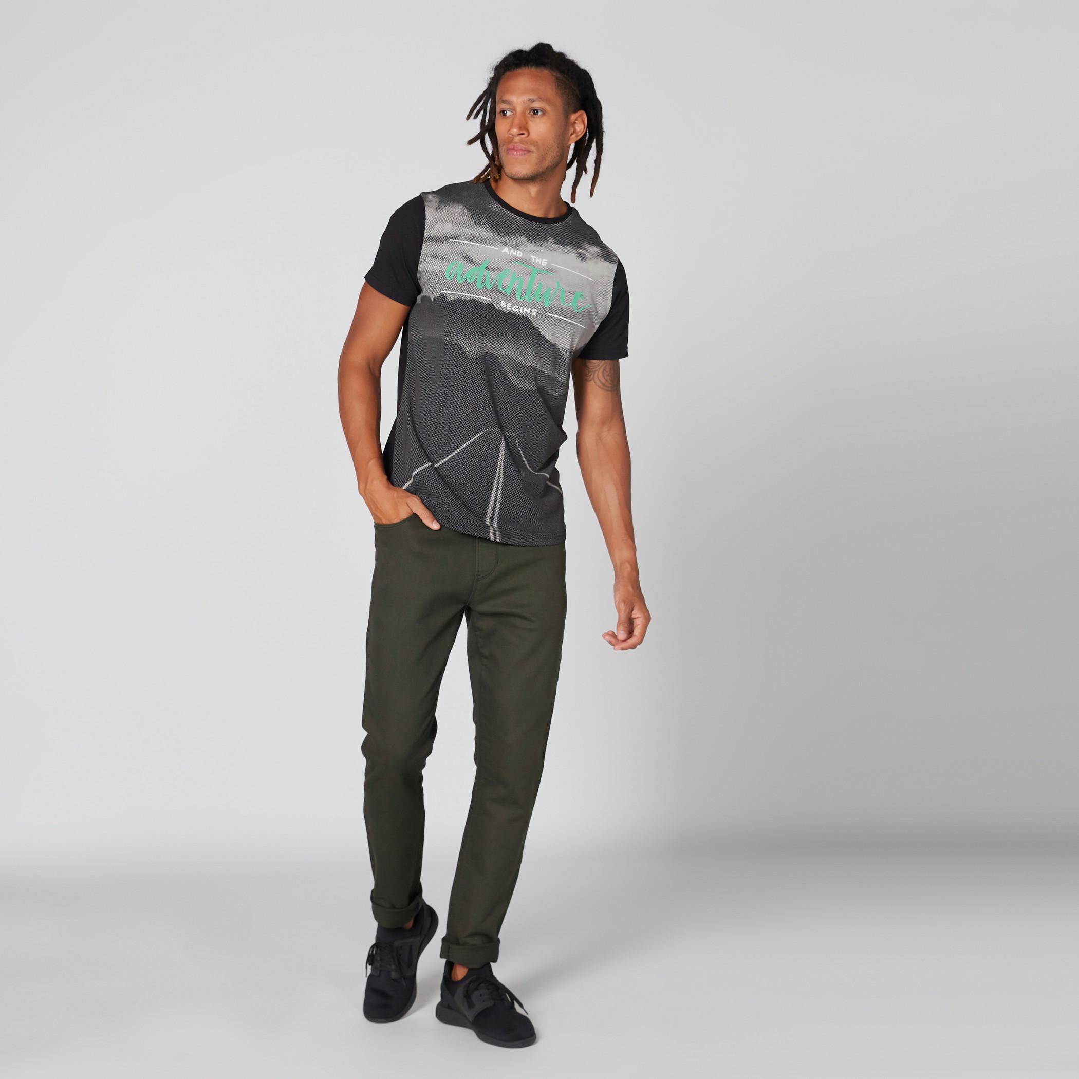 تيشيرت بياقة مستديرة وأكمام قصيرة وطبعات-men-clothing-tshirtsandpolos-tshirts-image-3