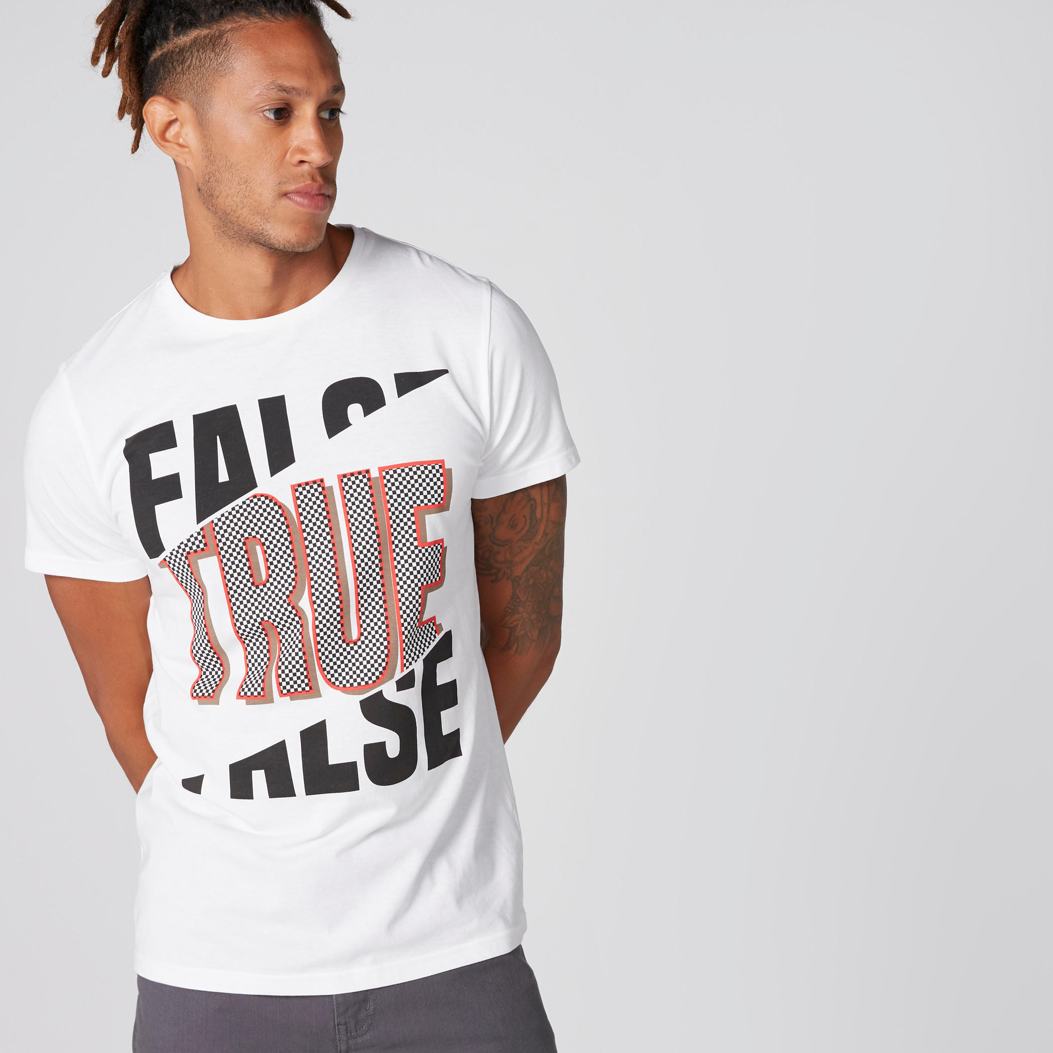 تيشيرت بياقة مستديرة وأكمام قصيرة وطبعات-men-clothing-tshirtsandpolos-tshirts-image-3