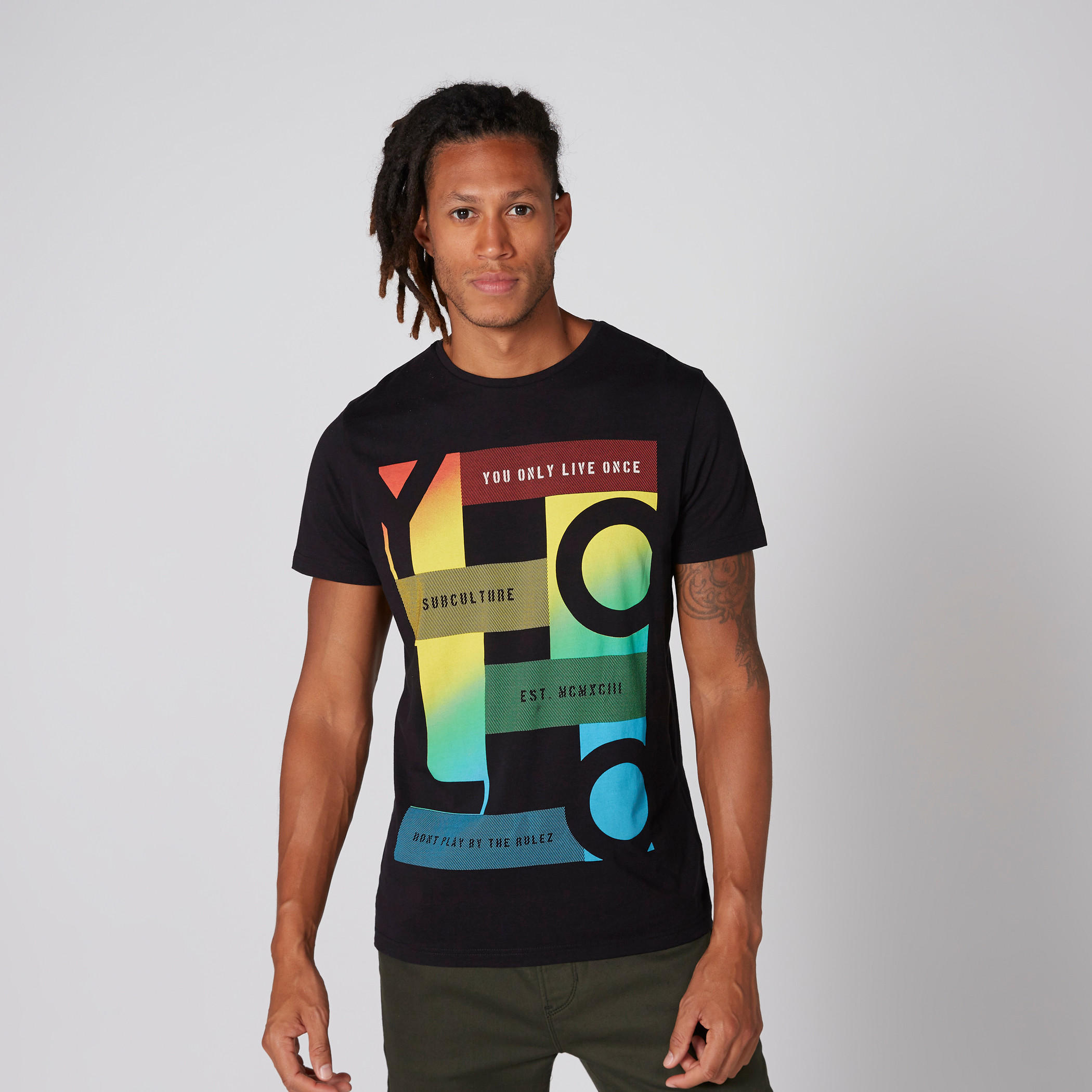 تيشيرت بياقة مستديرة وأكمام قصيرة وطبعات-men-clothing-tshirtsandpolos-tshirts-image-3