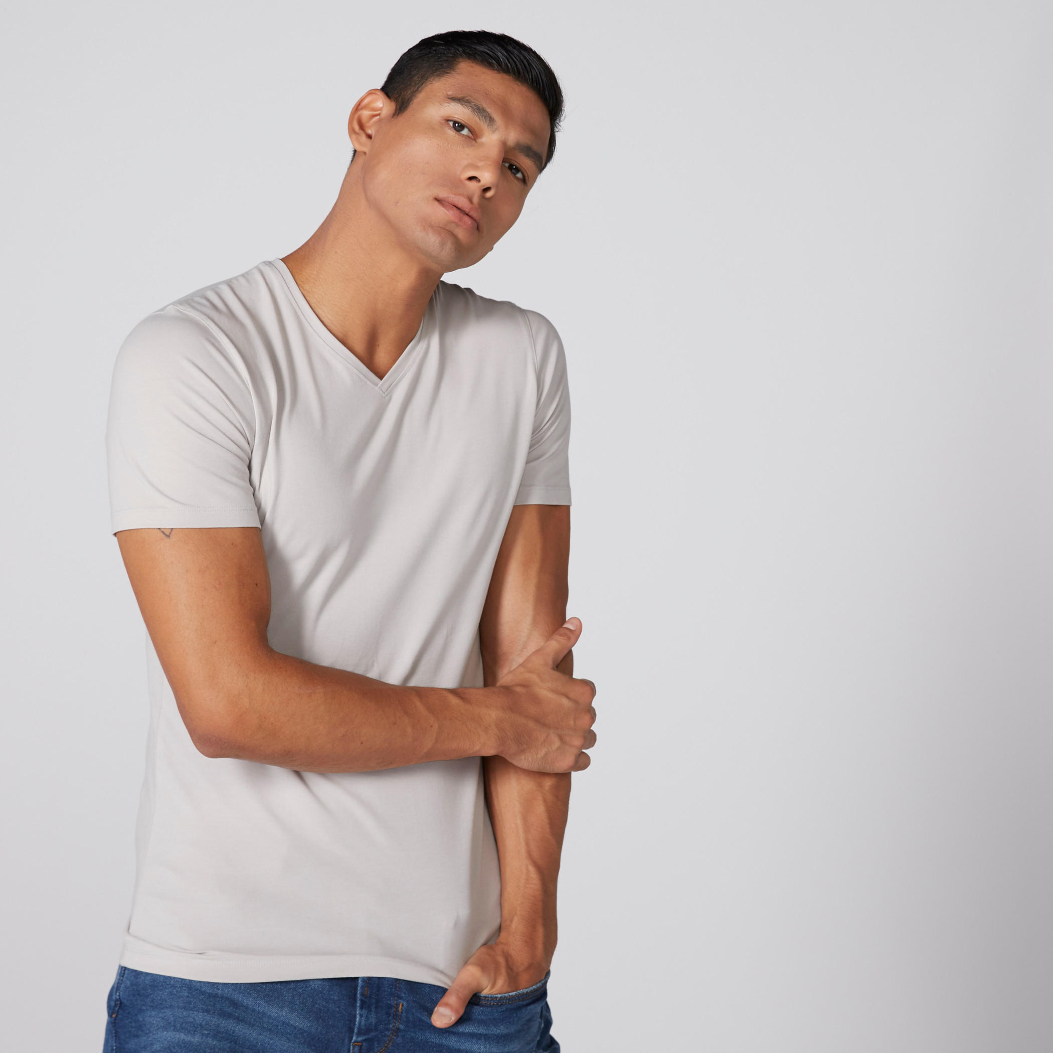 تيشيرت بأكمام قصيرة وياقة V-men-clothing-tshirtsandpolos-tshirts-image-2