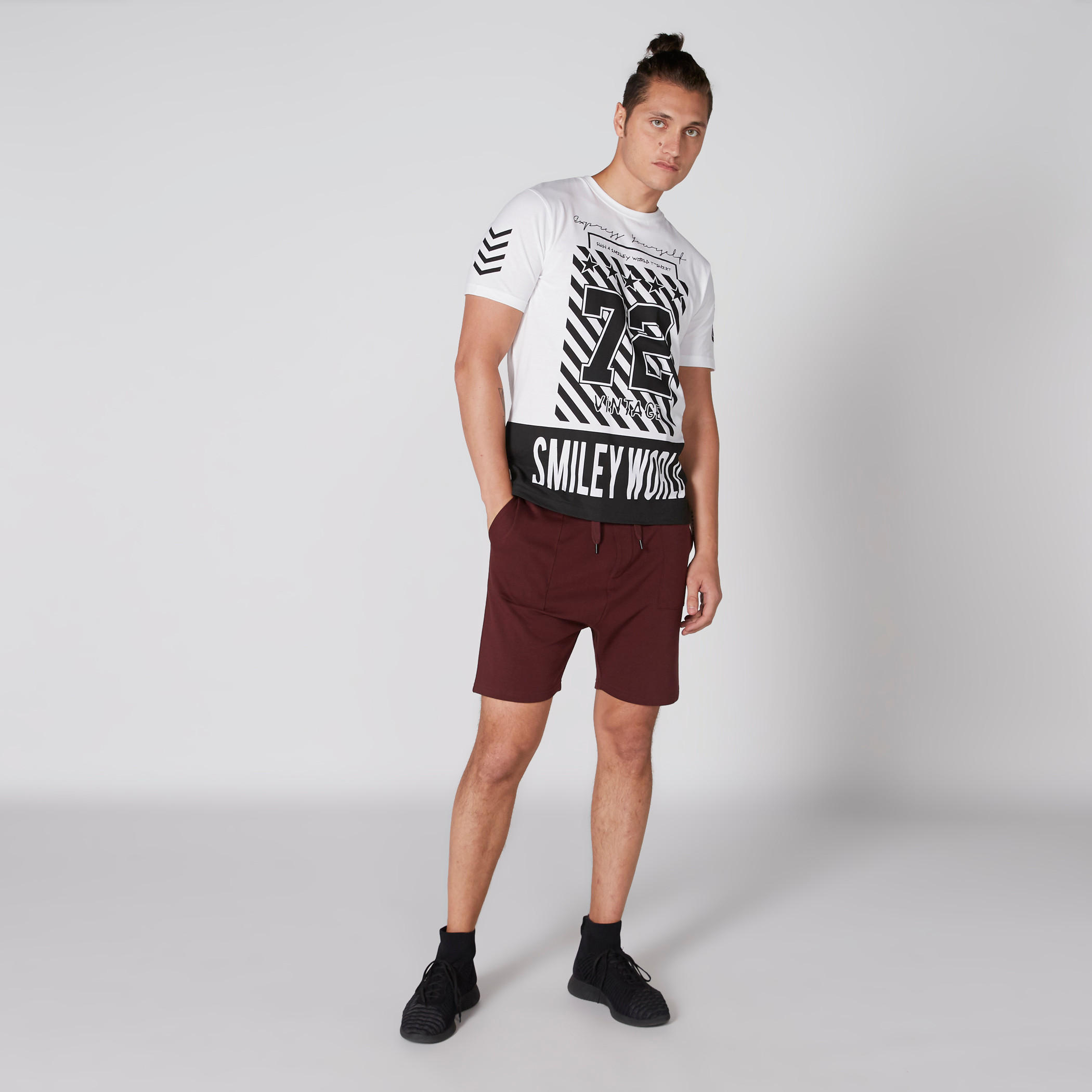 شورت بخصر مطّاطي وجيوب ورباط-men-clothing-bottoms-shorts-image-3