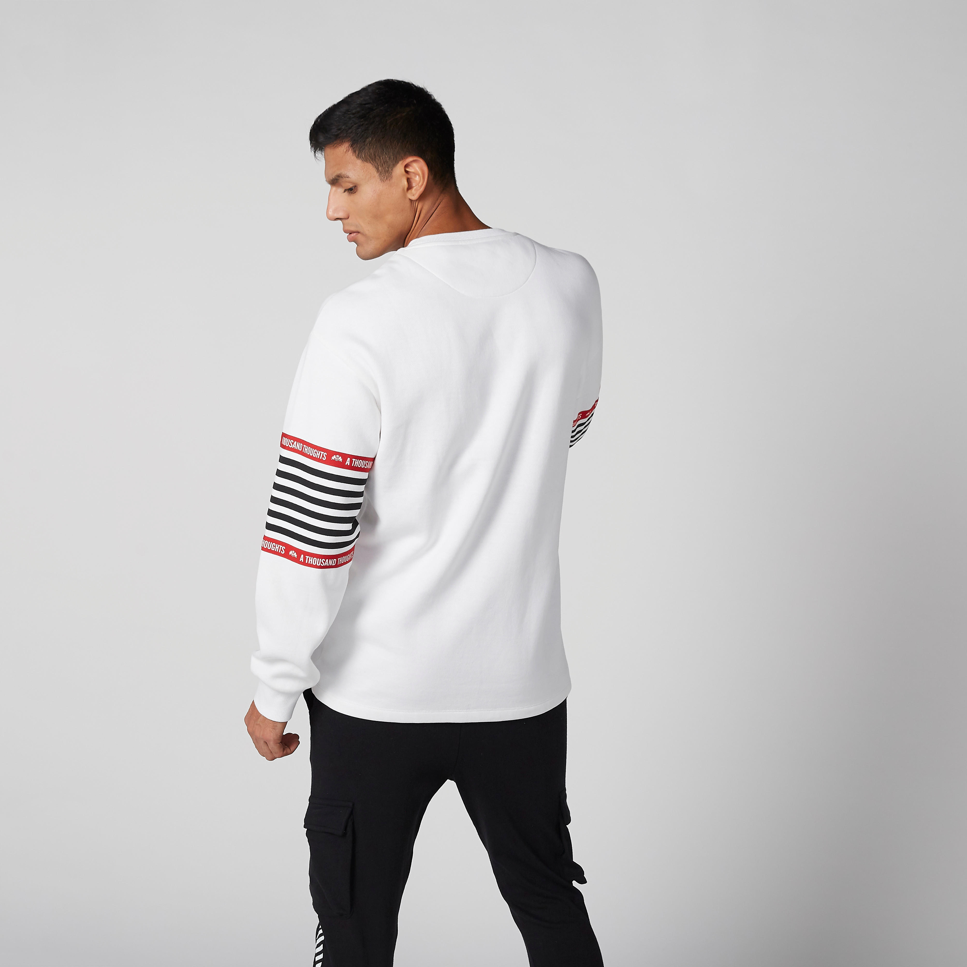 سويت شيرت مقلّم بأكمام طويلة بطبعات-men-winterwear-hoodiesandsweatshirts-image-5
