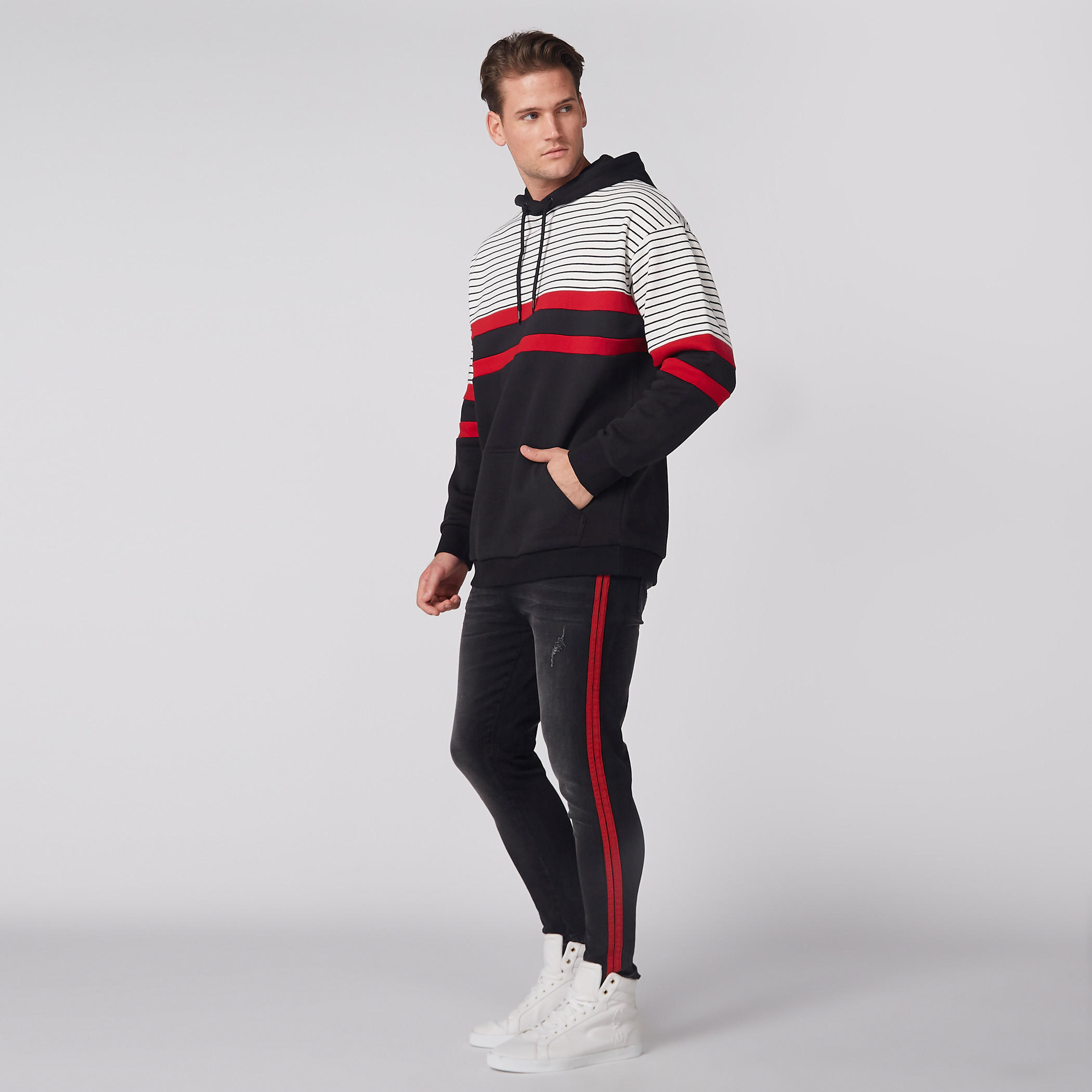 جاكيت مقلم بقبّعة وأكمام طويلة وجيوب-men-winterwear-hoodiesandsweatshirts-image-5