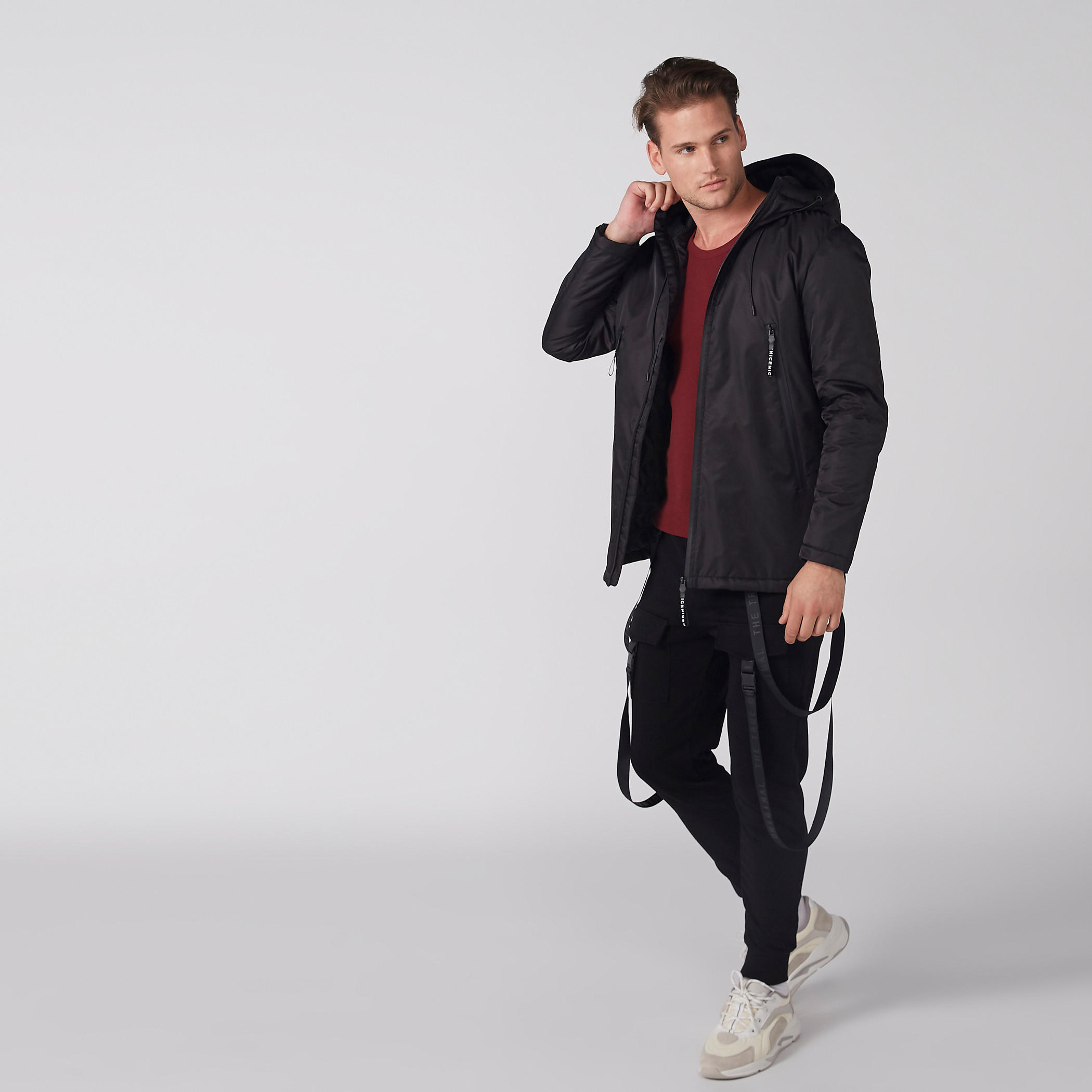جاكيت بأكمام طويلة وسحّاب وقبّعة-men-clothing-jacketsandblazers-jackets-image-1